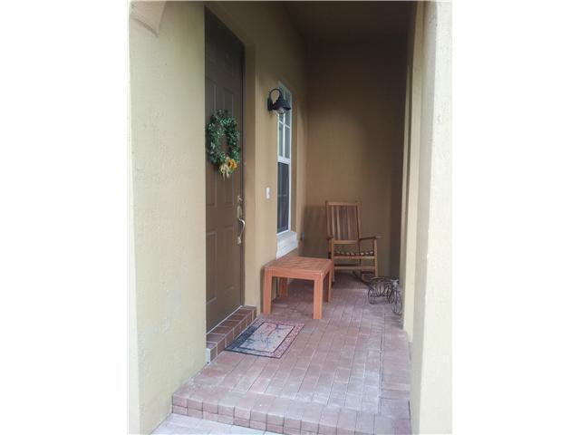 VENTURA GREENS AT EMERALD DUNES CONDO - Residential Lease