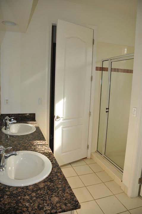 VENTURA GREENS AT EMERALD DUNES CONDO - Residential Lease