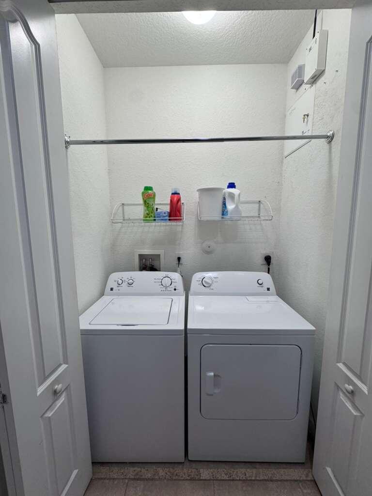 VENTURA GREENS AT EMERALD DUNES CONDO - Residential Lease