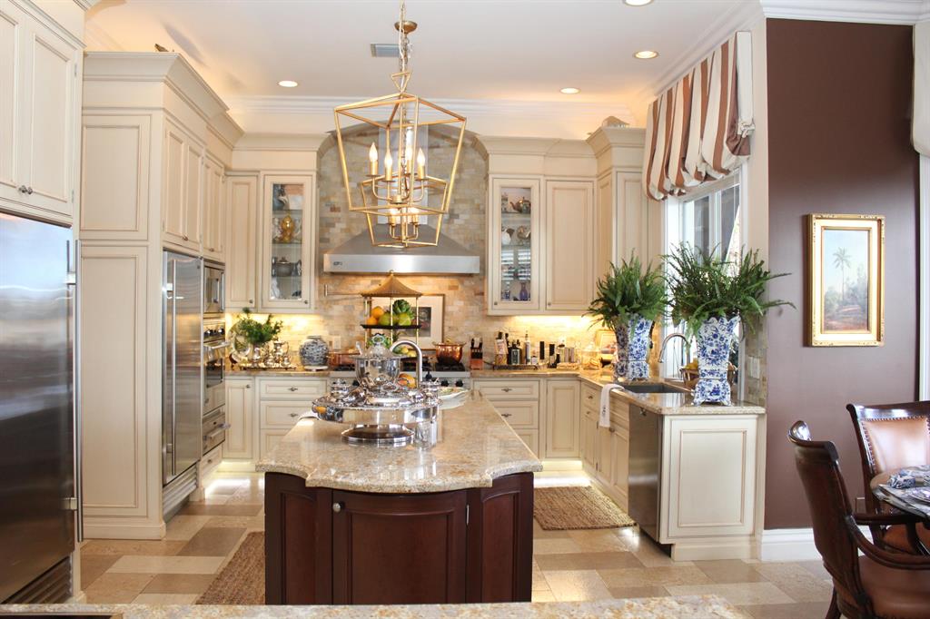 VENETIAN ISLES 1ST SEC - Residential