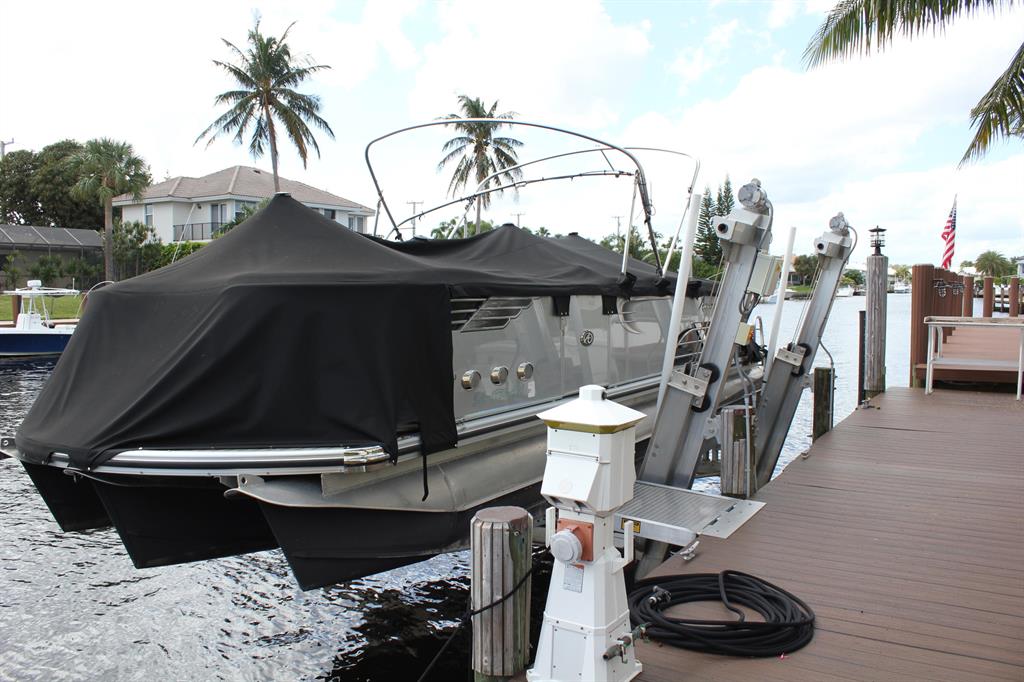 VENETIAN ISLES 1ST SEC - Residential