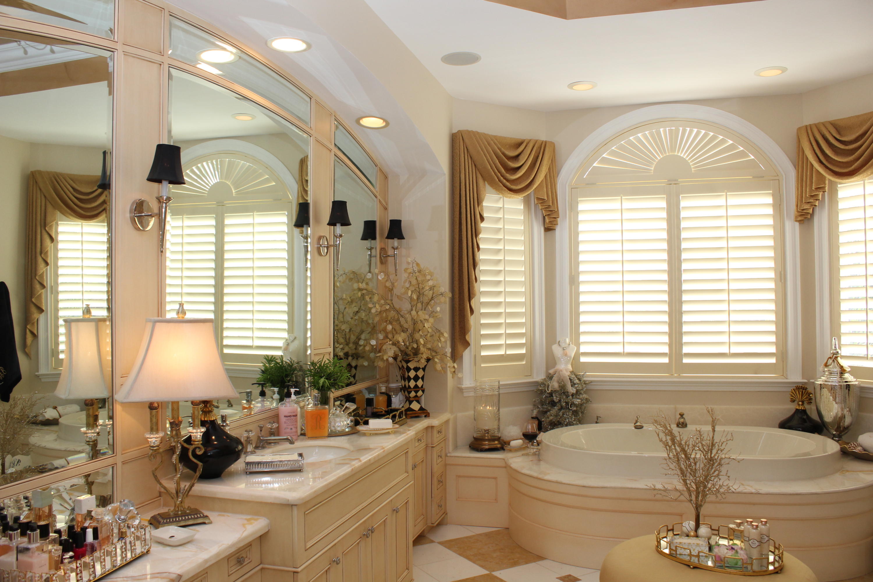 VENETIAN ISLES 1ST SEC - Residential