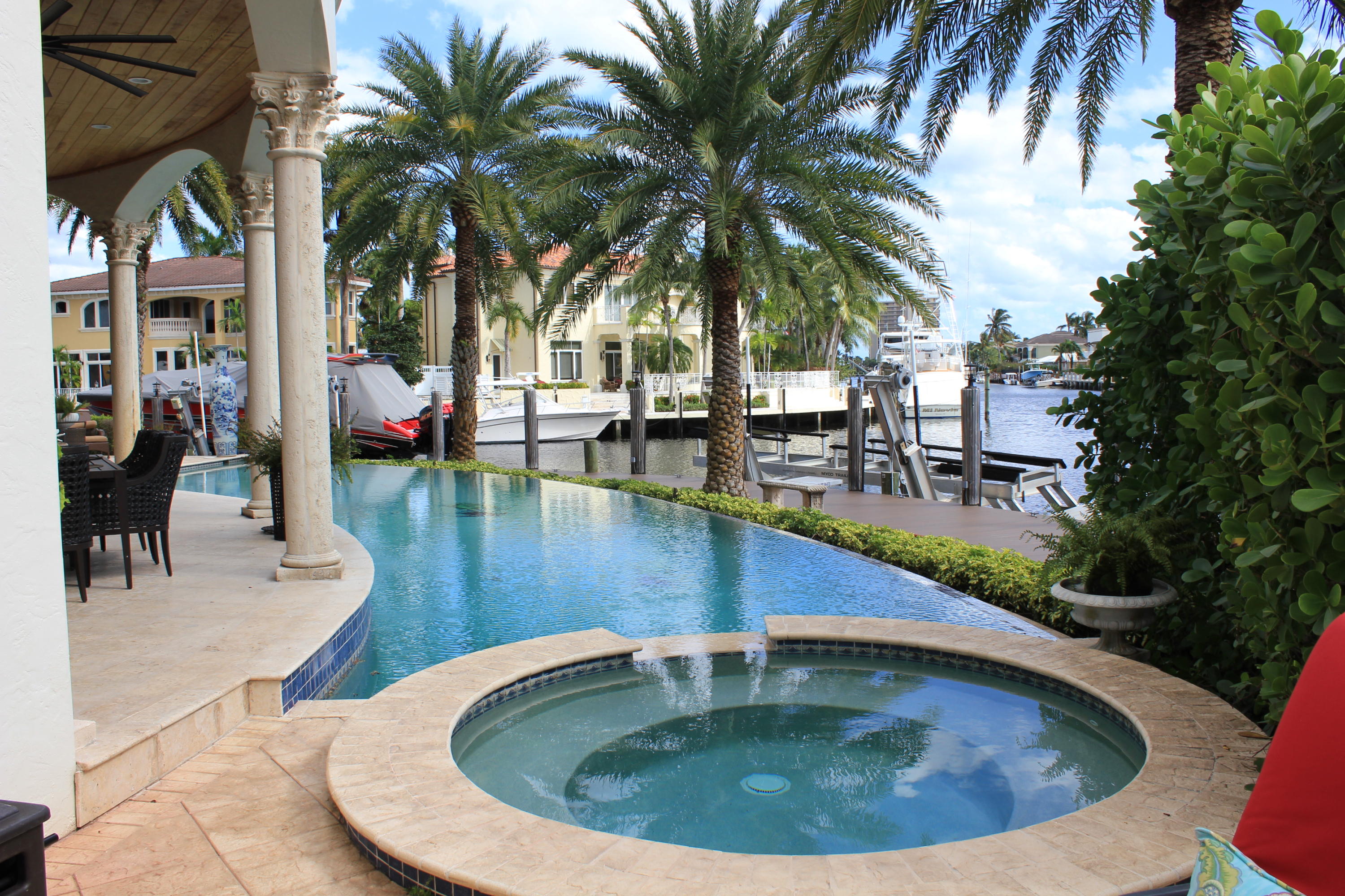 VENETIAN ISLES 1ST SEC - Residential