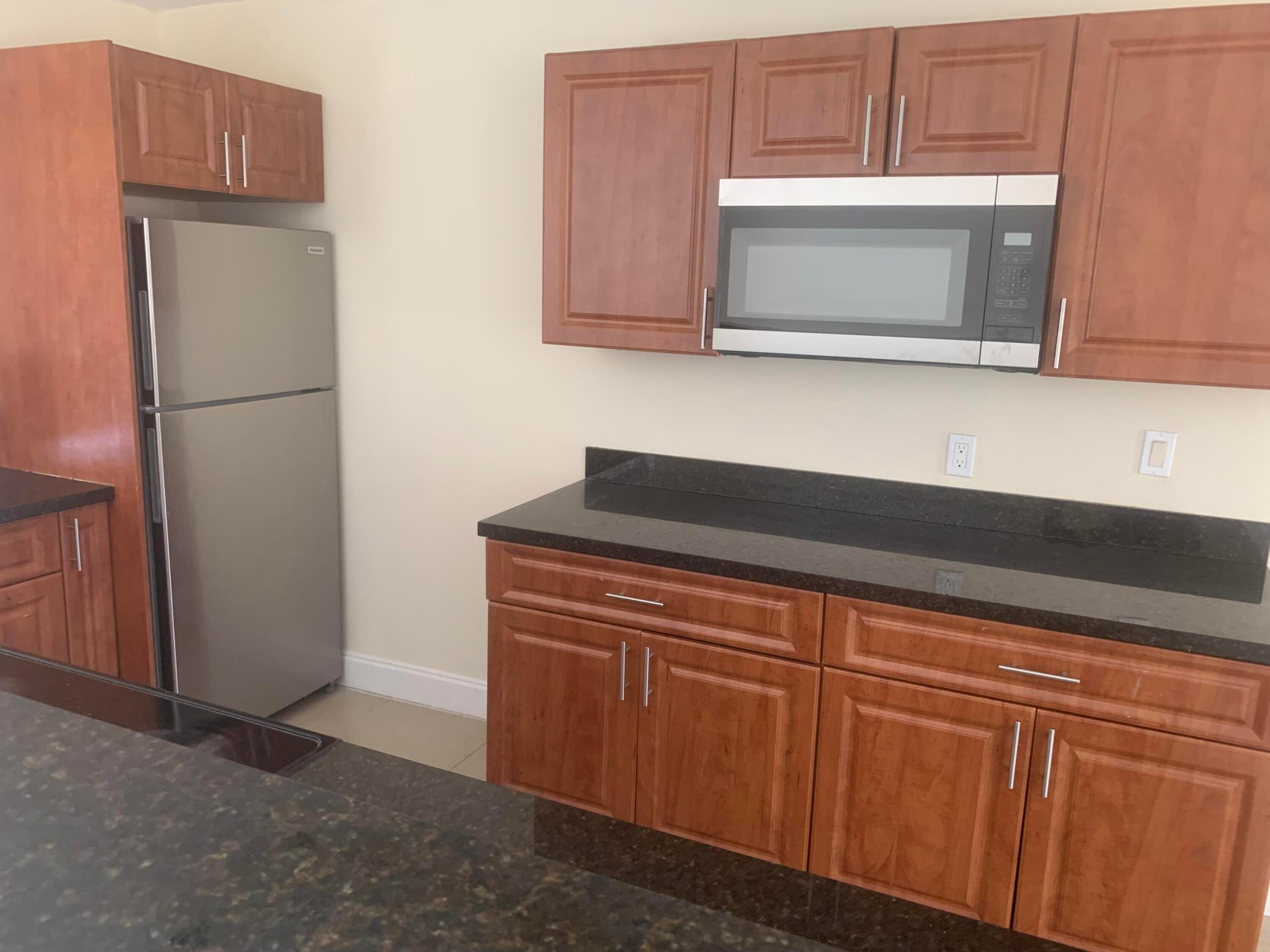 SANDALFOOT COVE SEC 4 - Residential