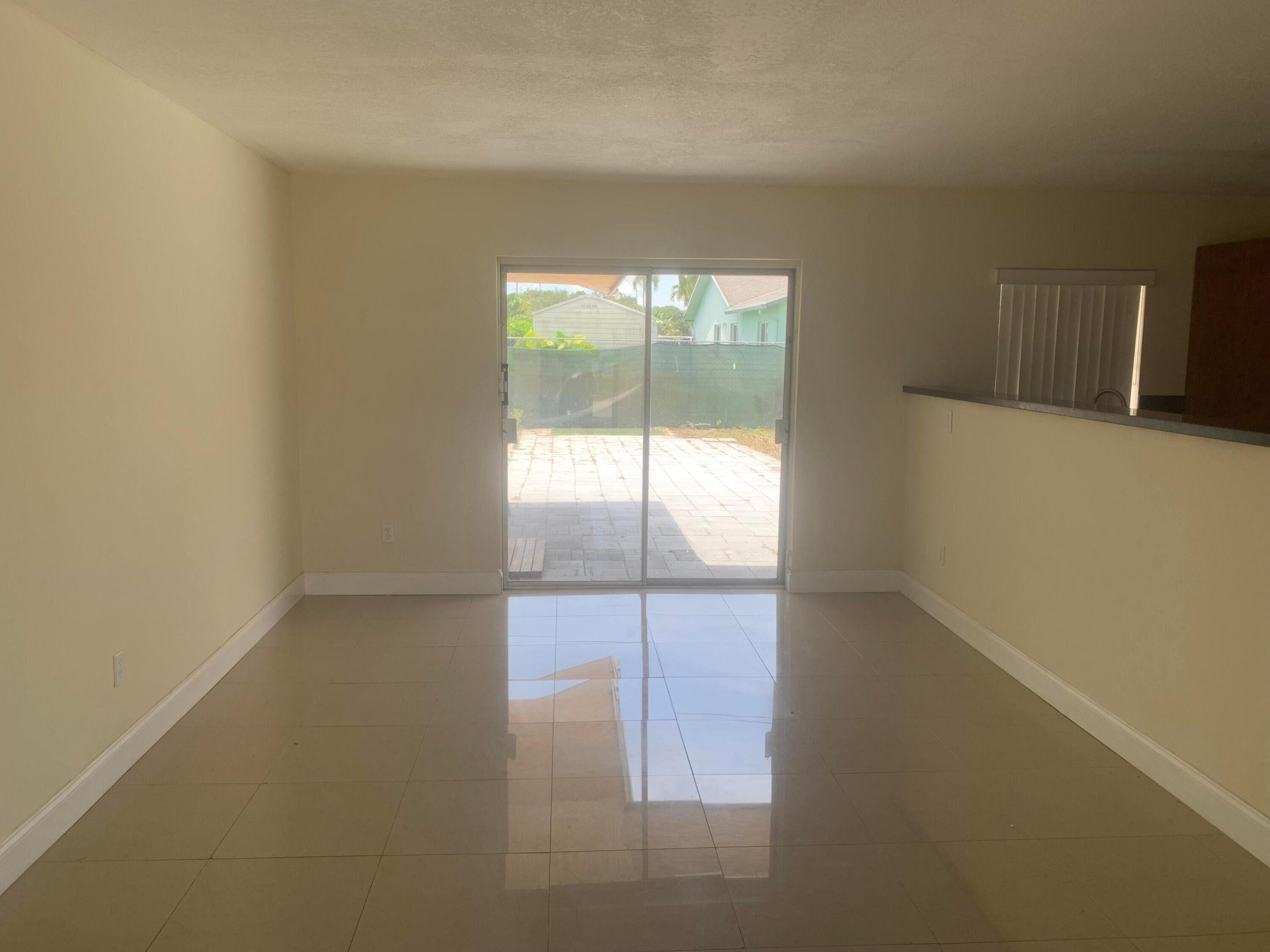 SANDALFOOT COVE SEC 4 - Residential