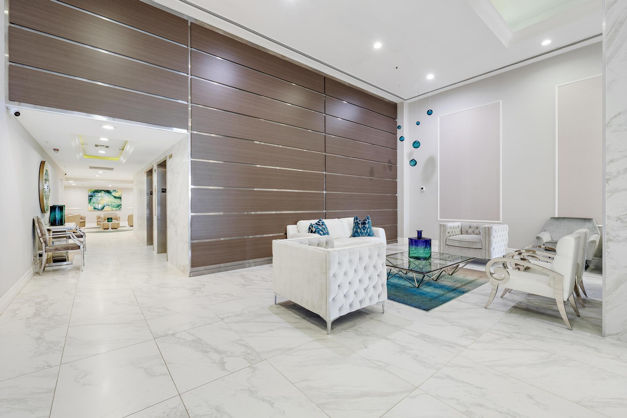 REACHES CONDO - Residential