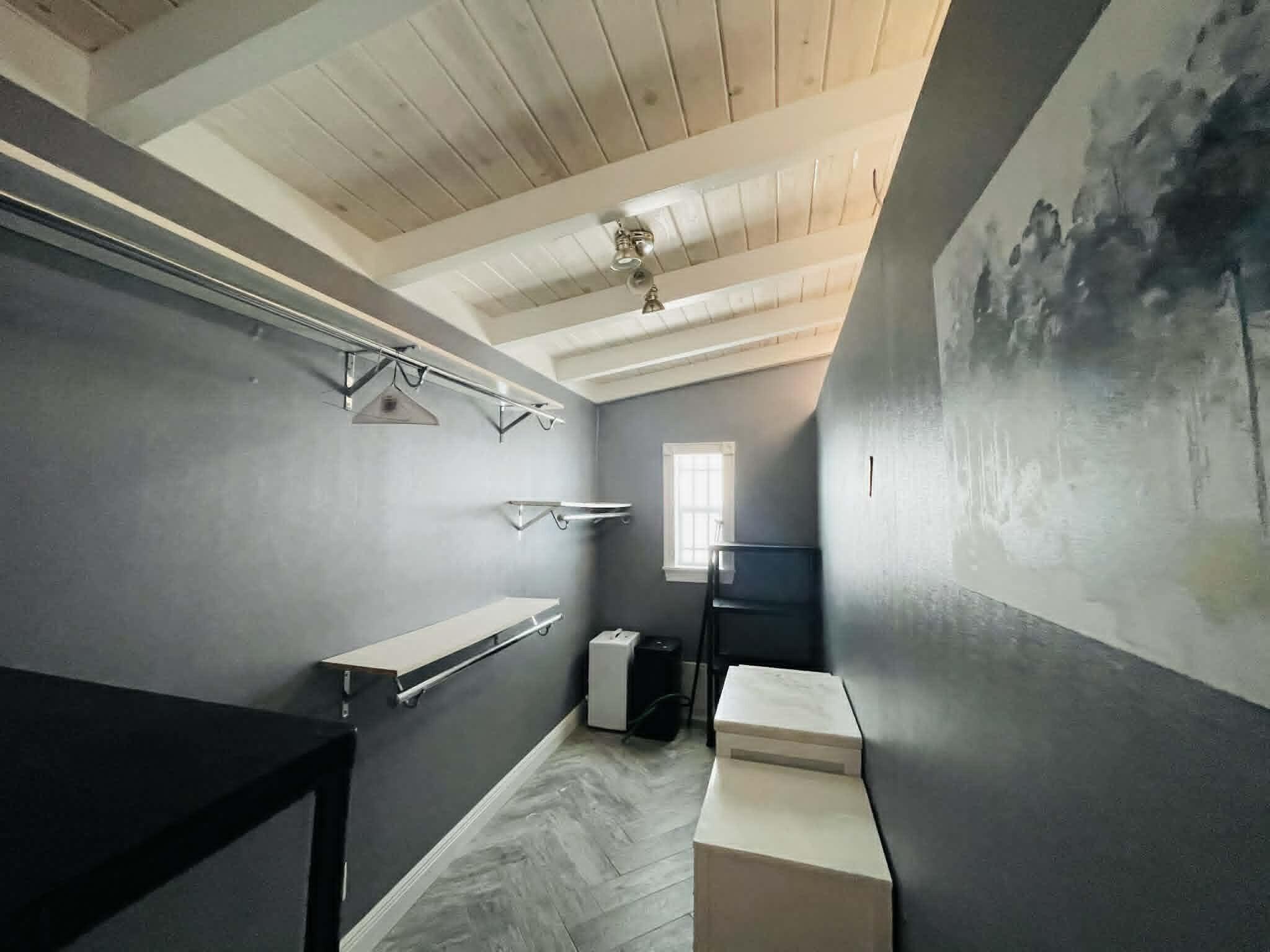 LAUDERDALE ISLES NO 2 - Residential Lease
