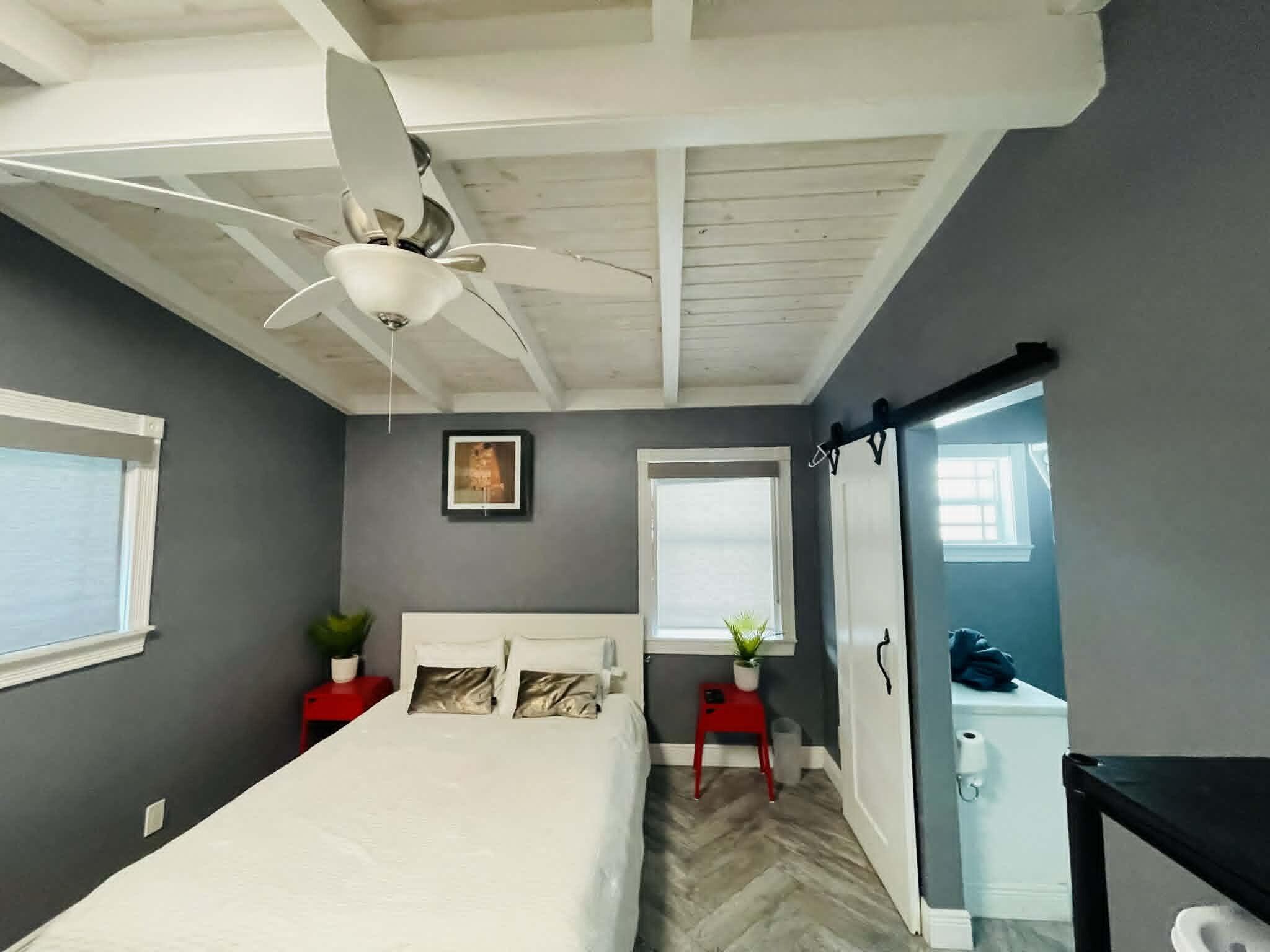 LAUDERDALE ISLES NO 2 - Residential Lease