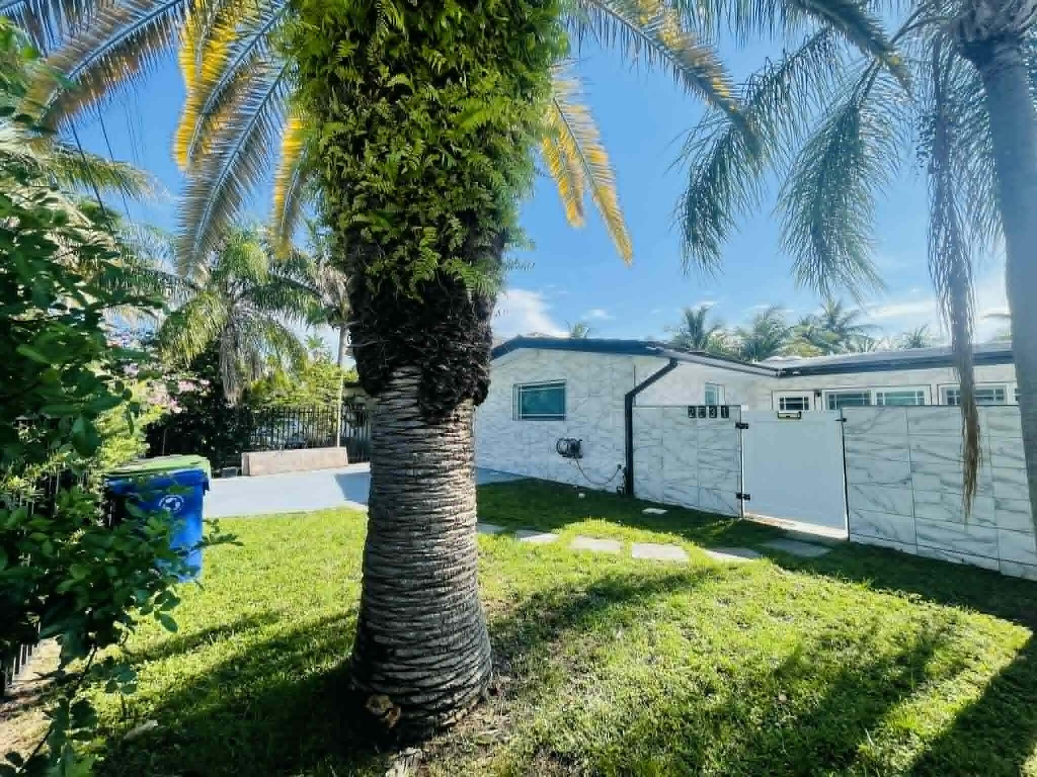 LAUDERDALE ISLES NO 2 - Residential Lease