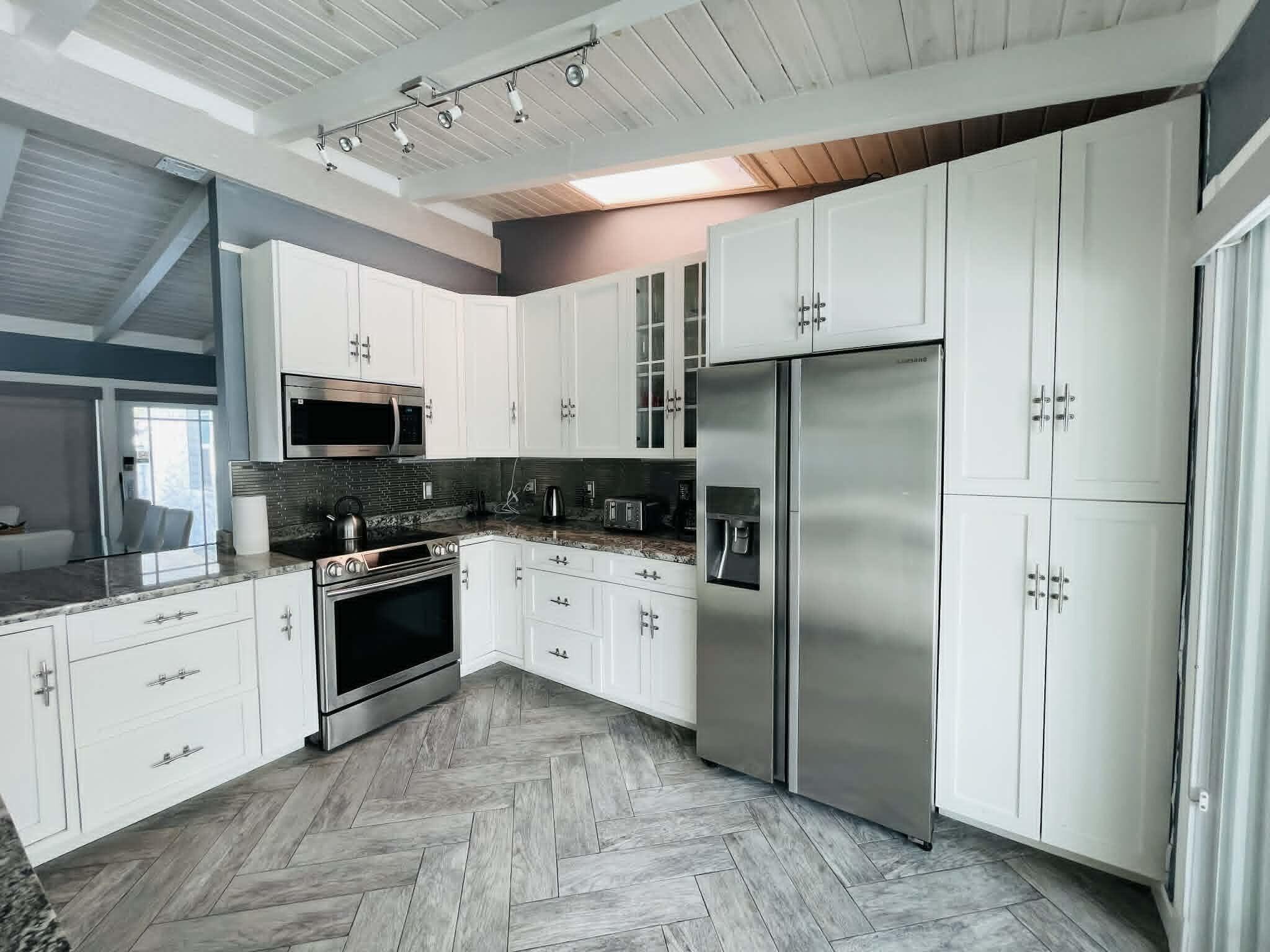 LAUDERDALE ISLES NO 2 - Residential Lease