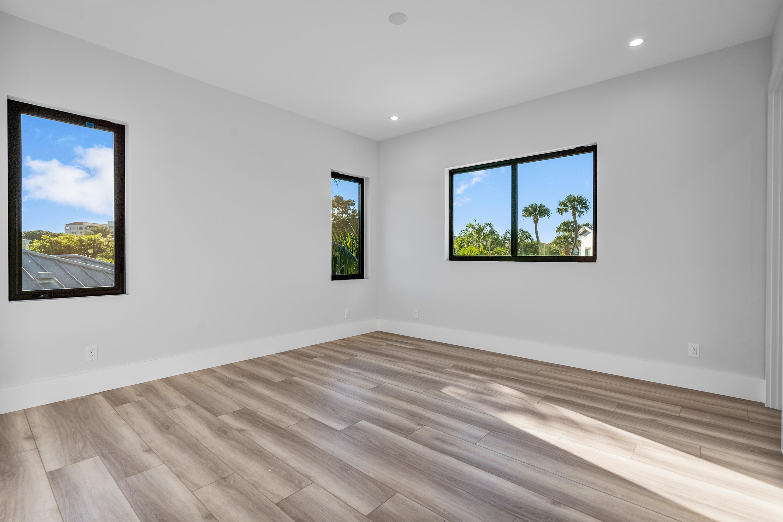 BOCA VILLAS - Residential