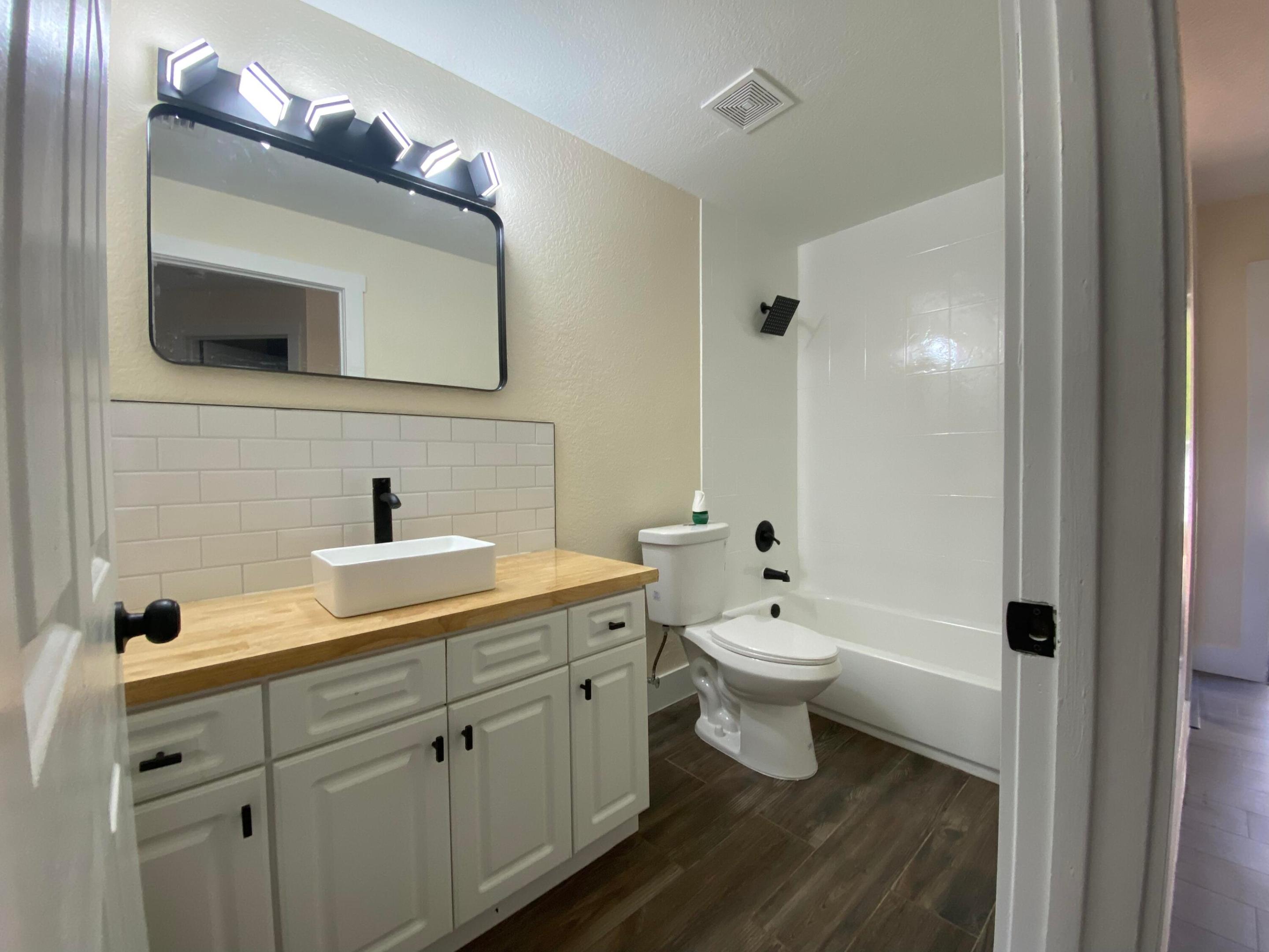 Carver Heights First Add - Residential