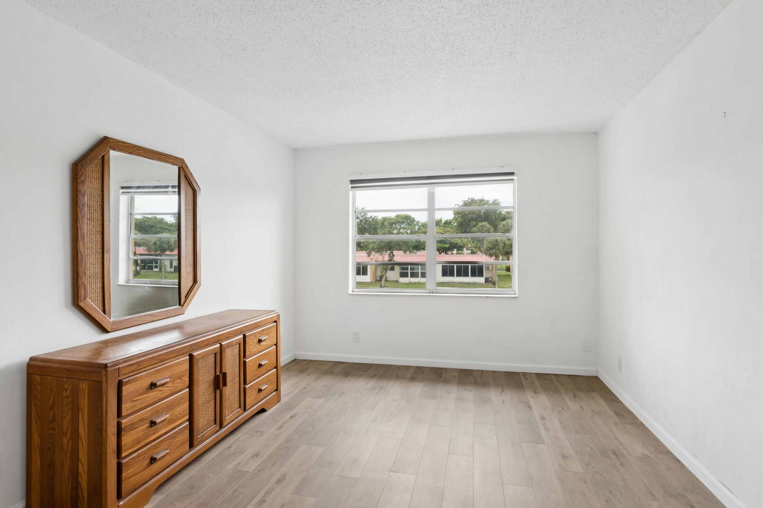 GOLDEN LAKES VILLAGE CONDO 1 THRU 13-A - Residential
