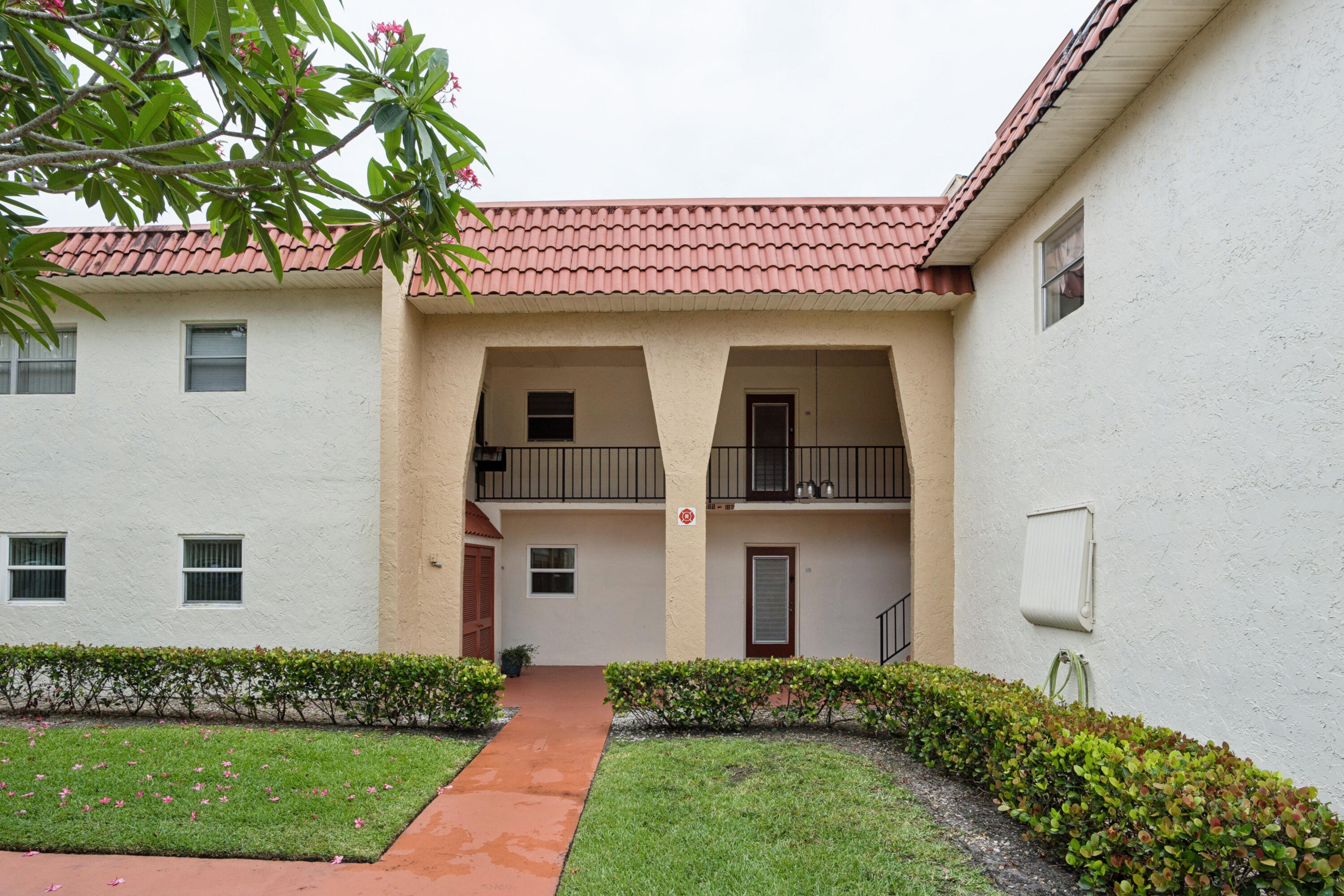 GOLDEN LAKES VILLAGE CONDO 1 THRU 13-A - Residential