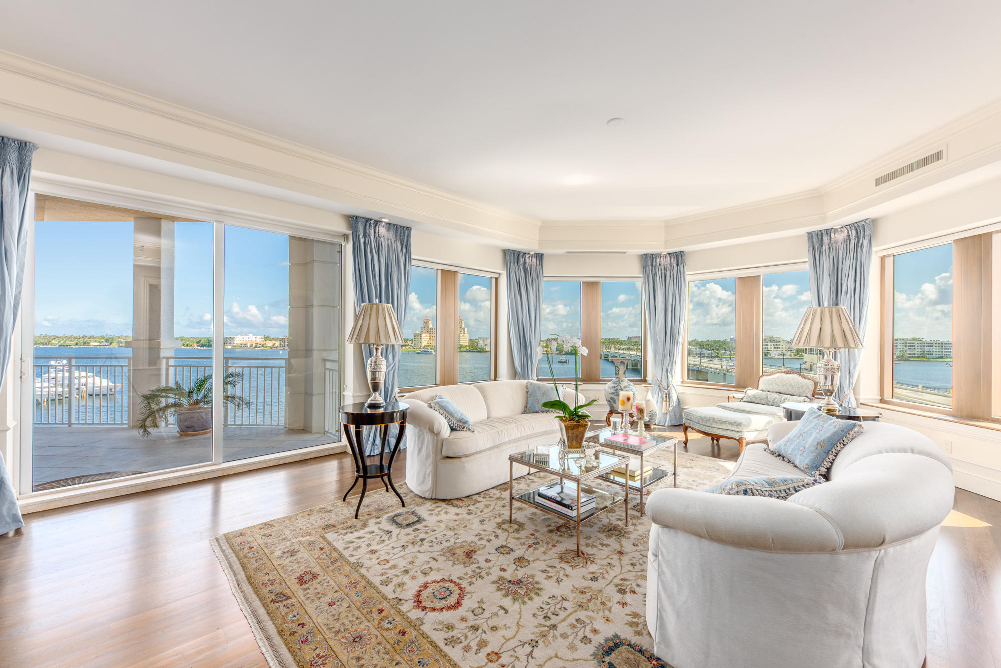 ONE WATERMARK PLACE OF THE PALM BEACHES CONDOMINIU - Residential