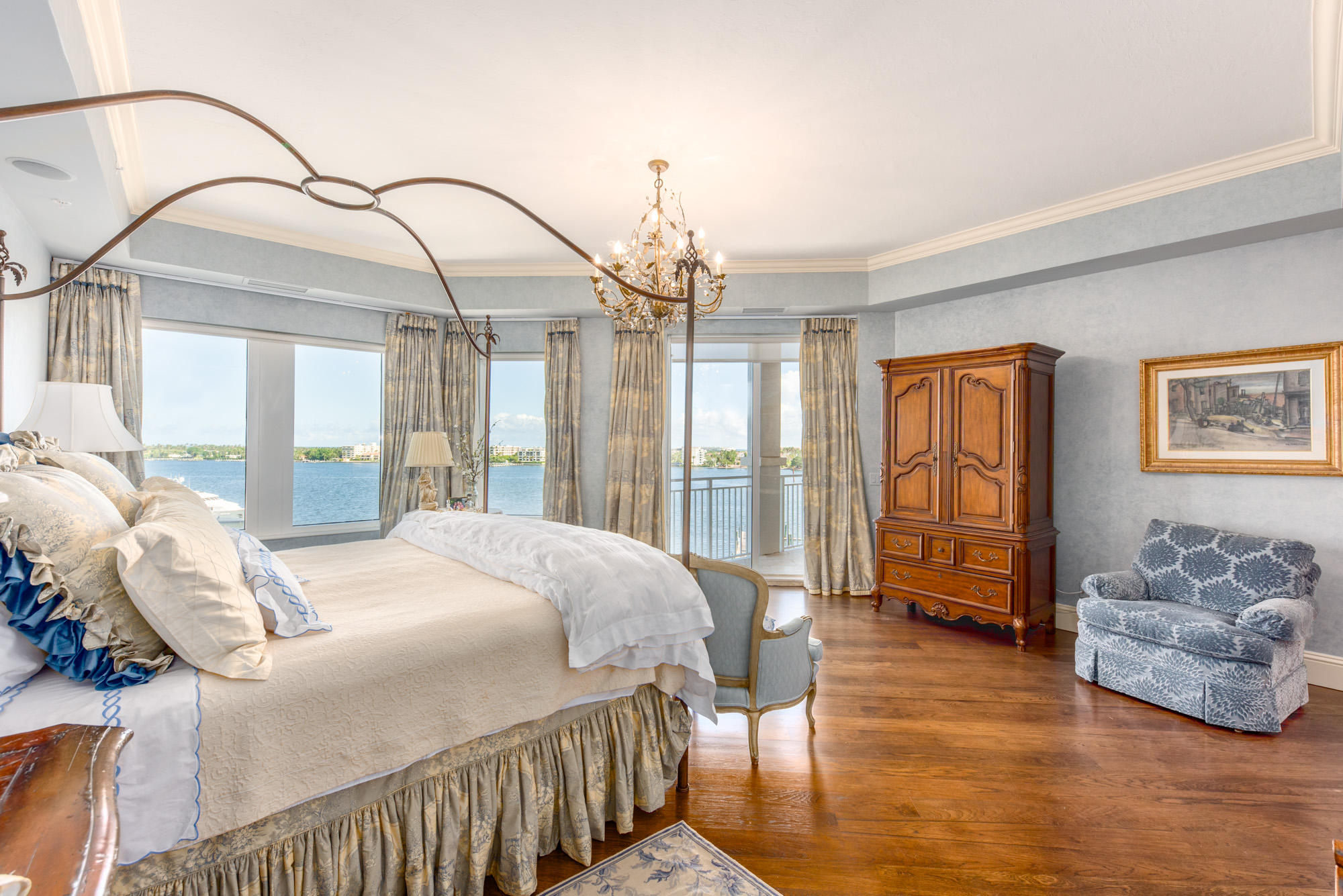 ONE WATERMARK PLACE OF THE PALM BEACHES CONDOMINIU - Residential