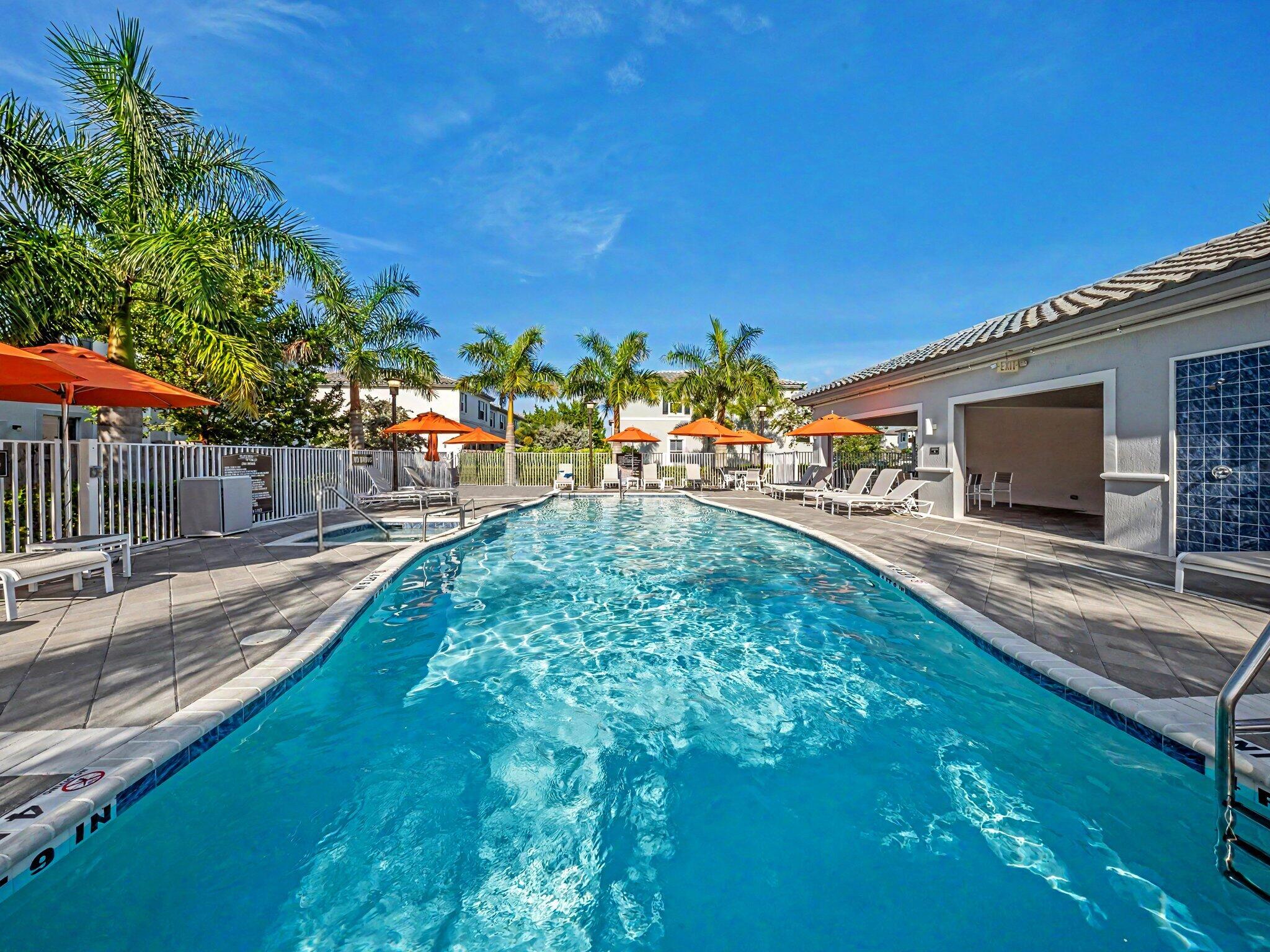WYNDHAM LAKES PLAZA - Residential