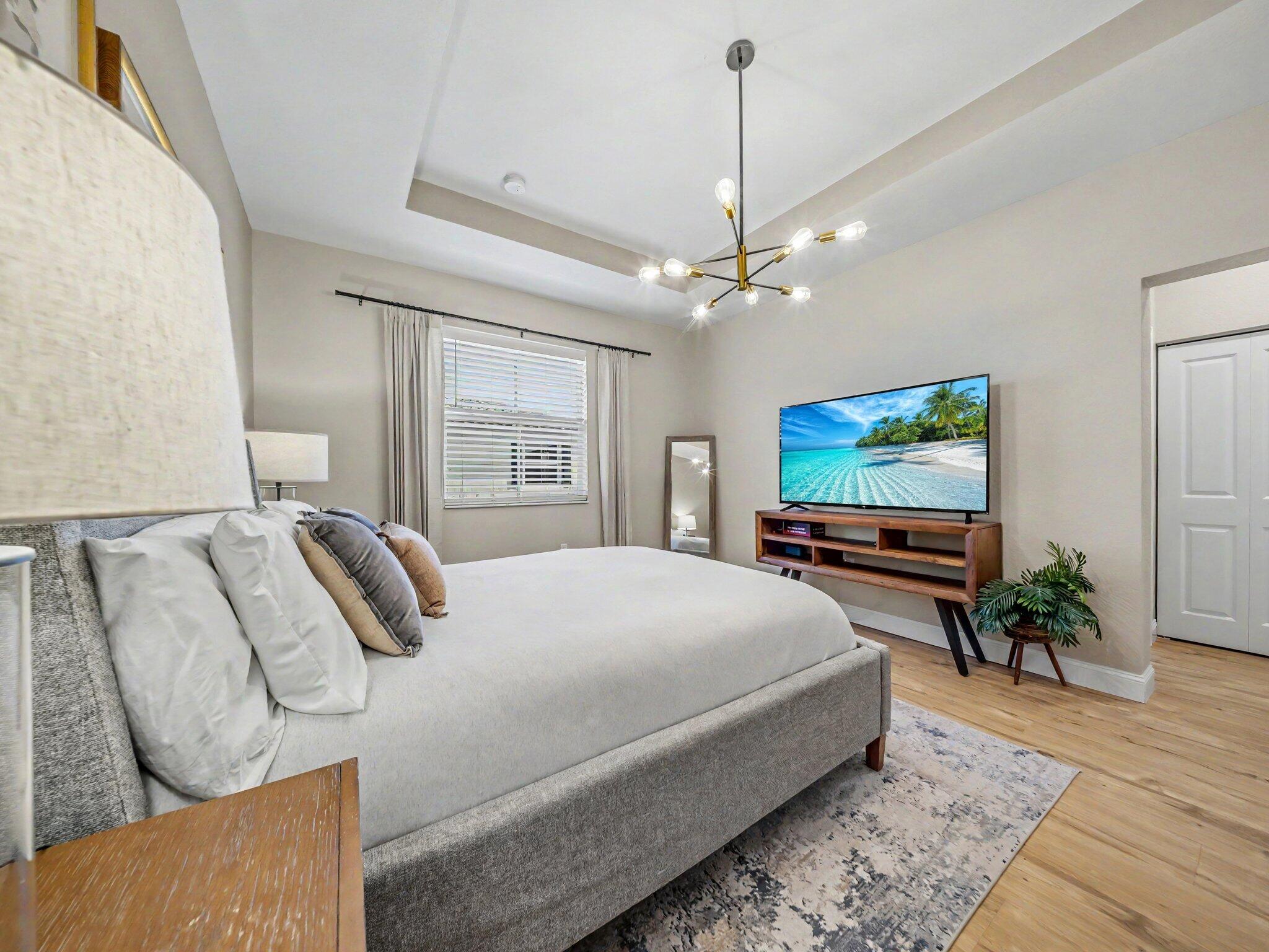 WYNDHAM LAKES PLAZA - Residential
