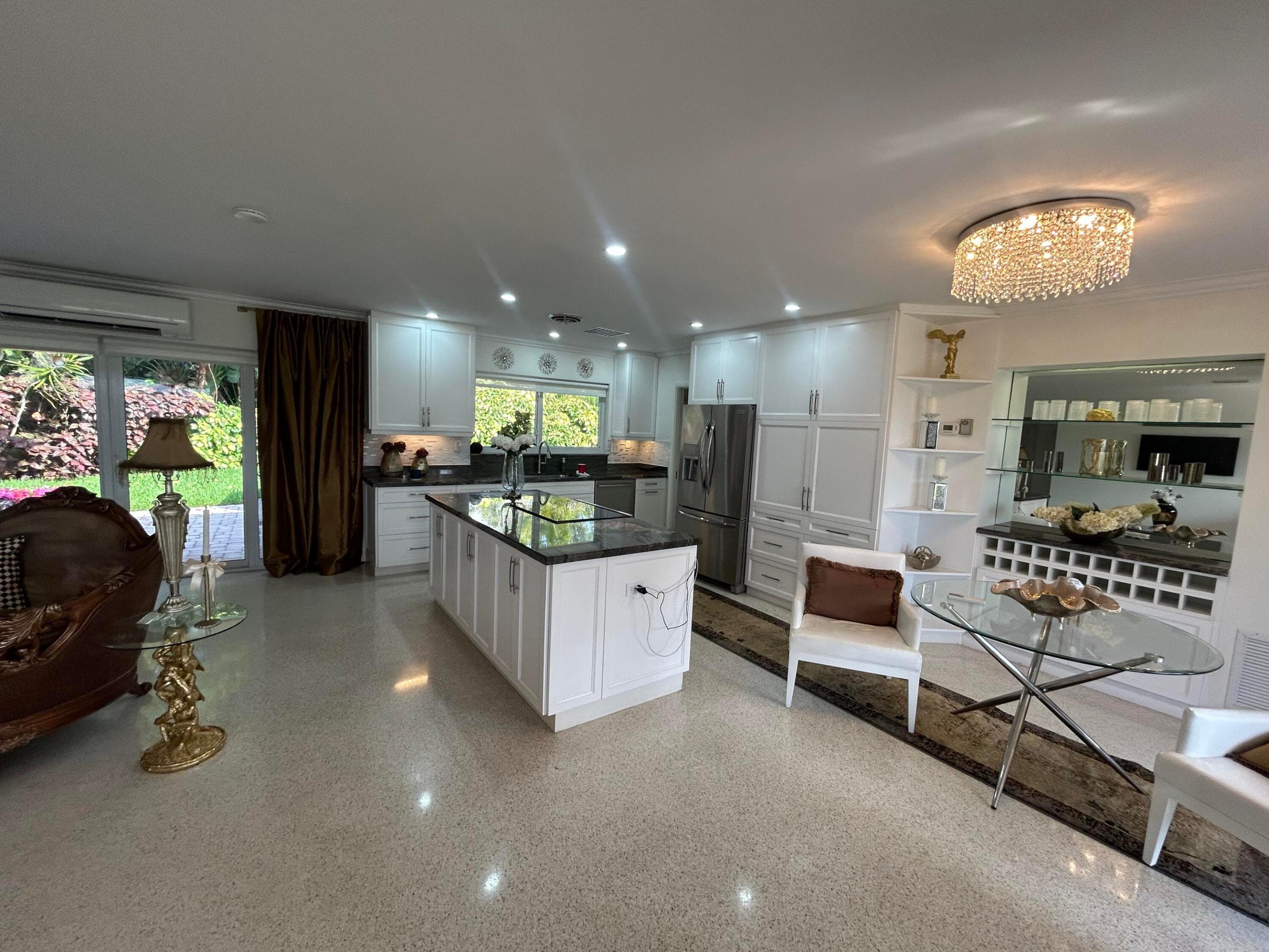 PALM CLUB CO-OP - Residential