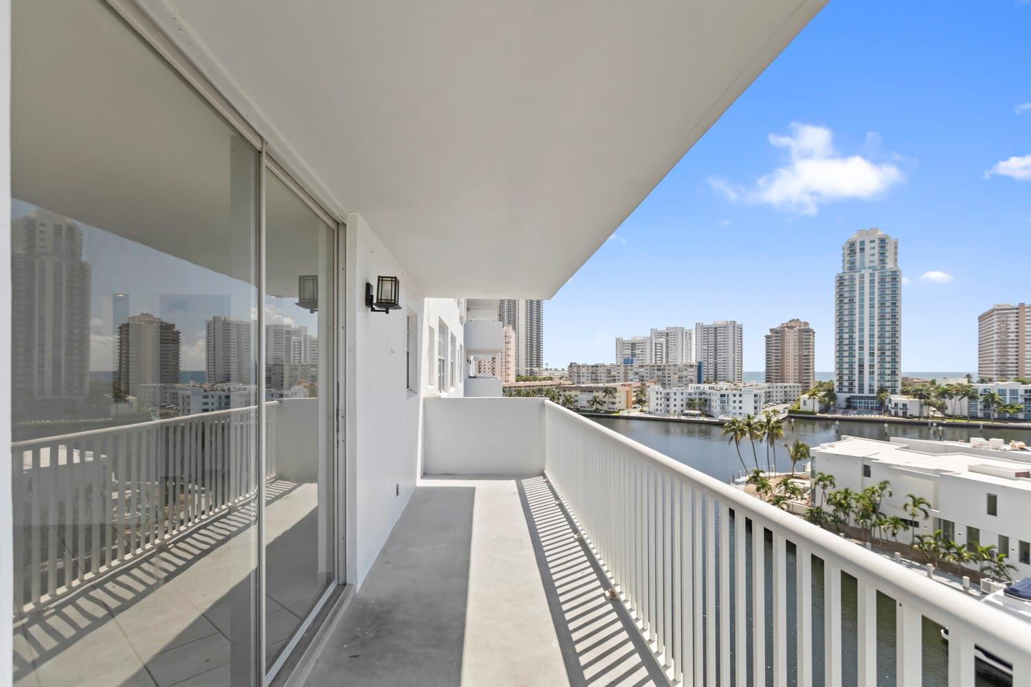 Golden Surf Towers - Residential