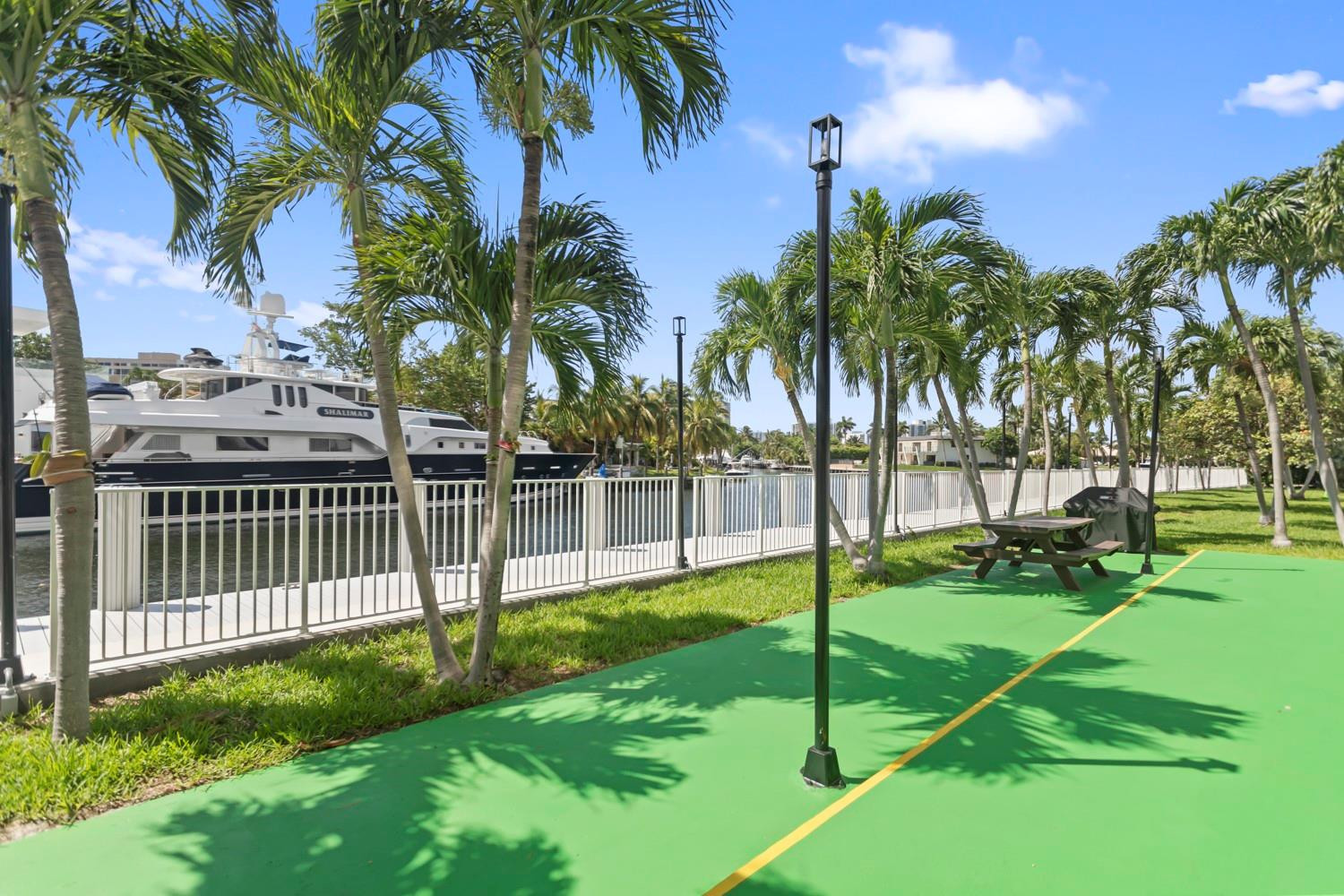 Golden Surf Towers - Residential