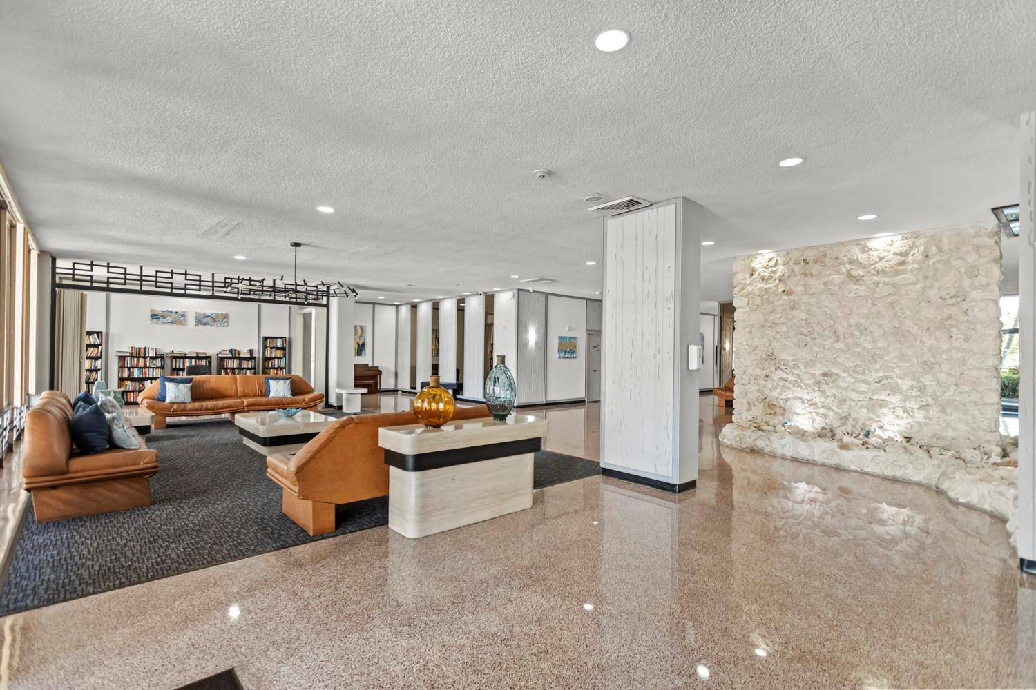 Golden Surf Towers - Residential