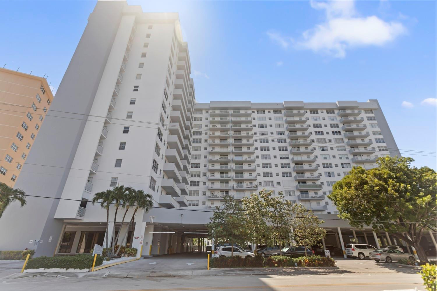 Golden Surf Towers - Residential