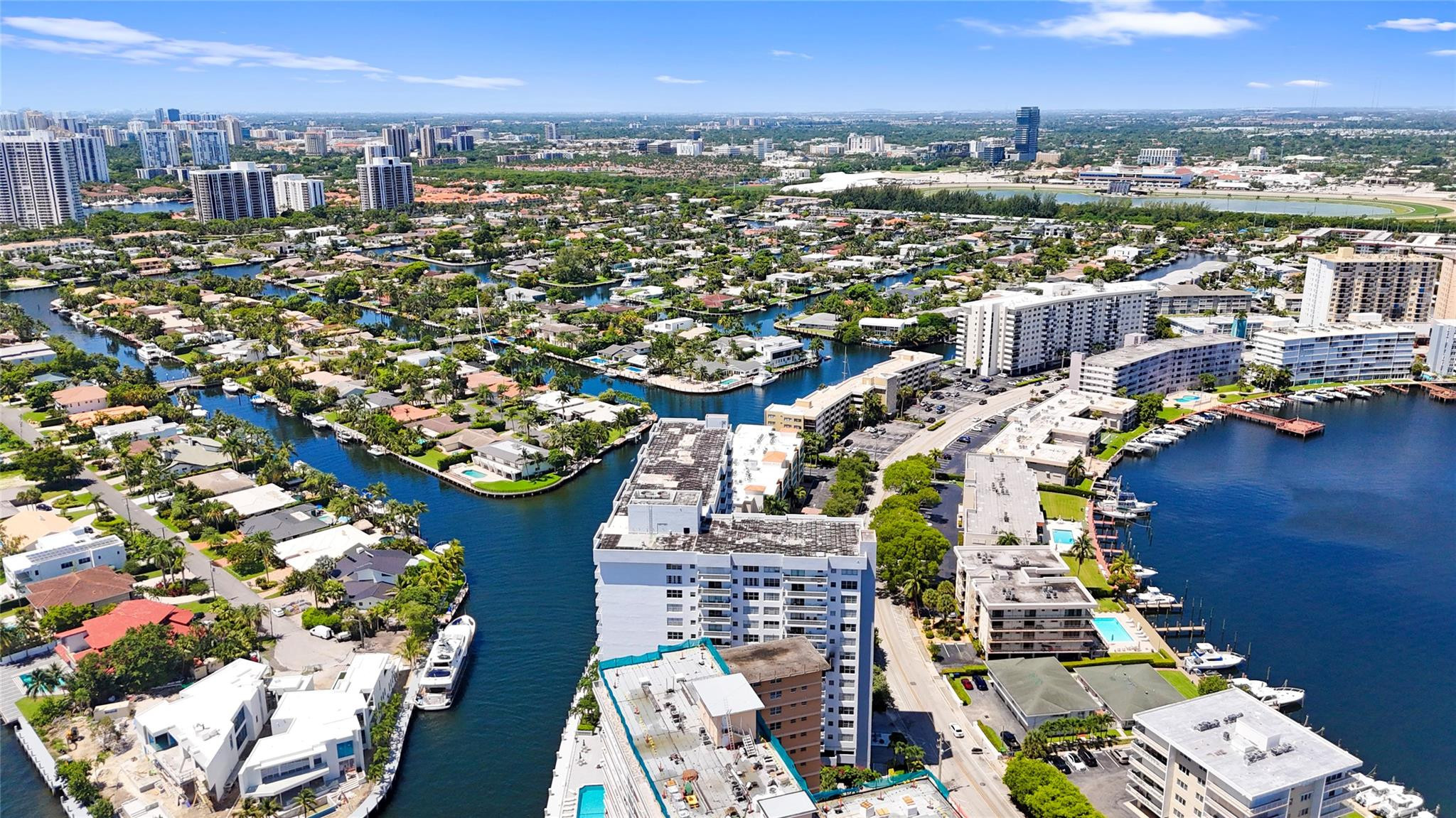 Golden Surf Towers - Residential