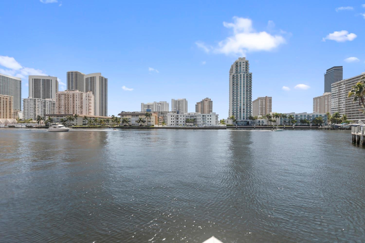 Golden Surf Towers - Residential
