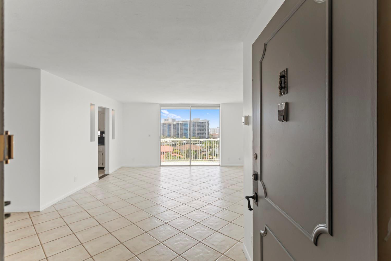 Golden Surf Towers - Residential
