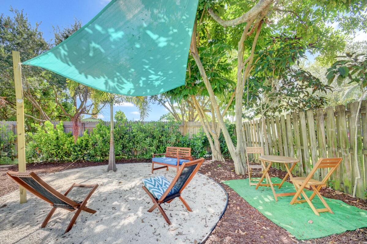 LAKE WORTH TOWN OF - Residential