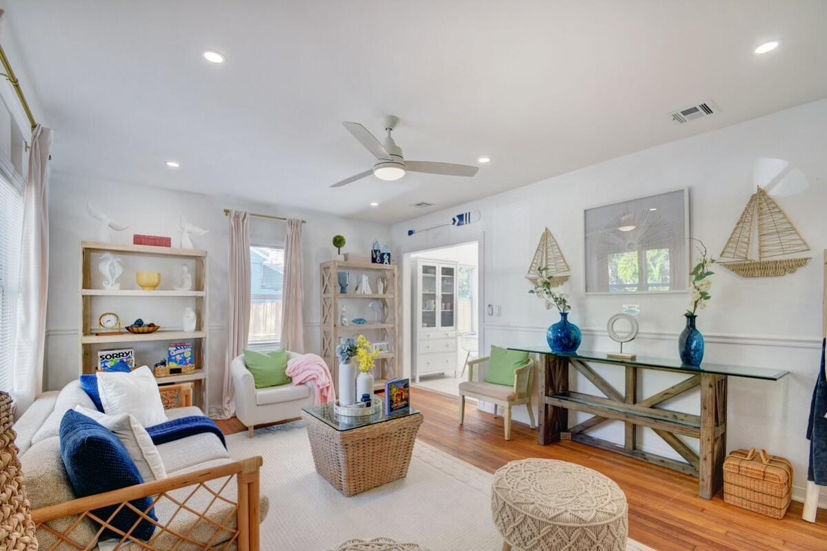 LAKE WORTH TOWN OF - Residential