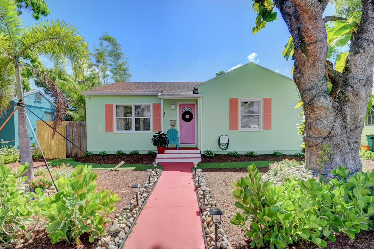 LAKE WORTH TOWN OF - Residential