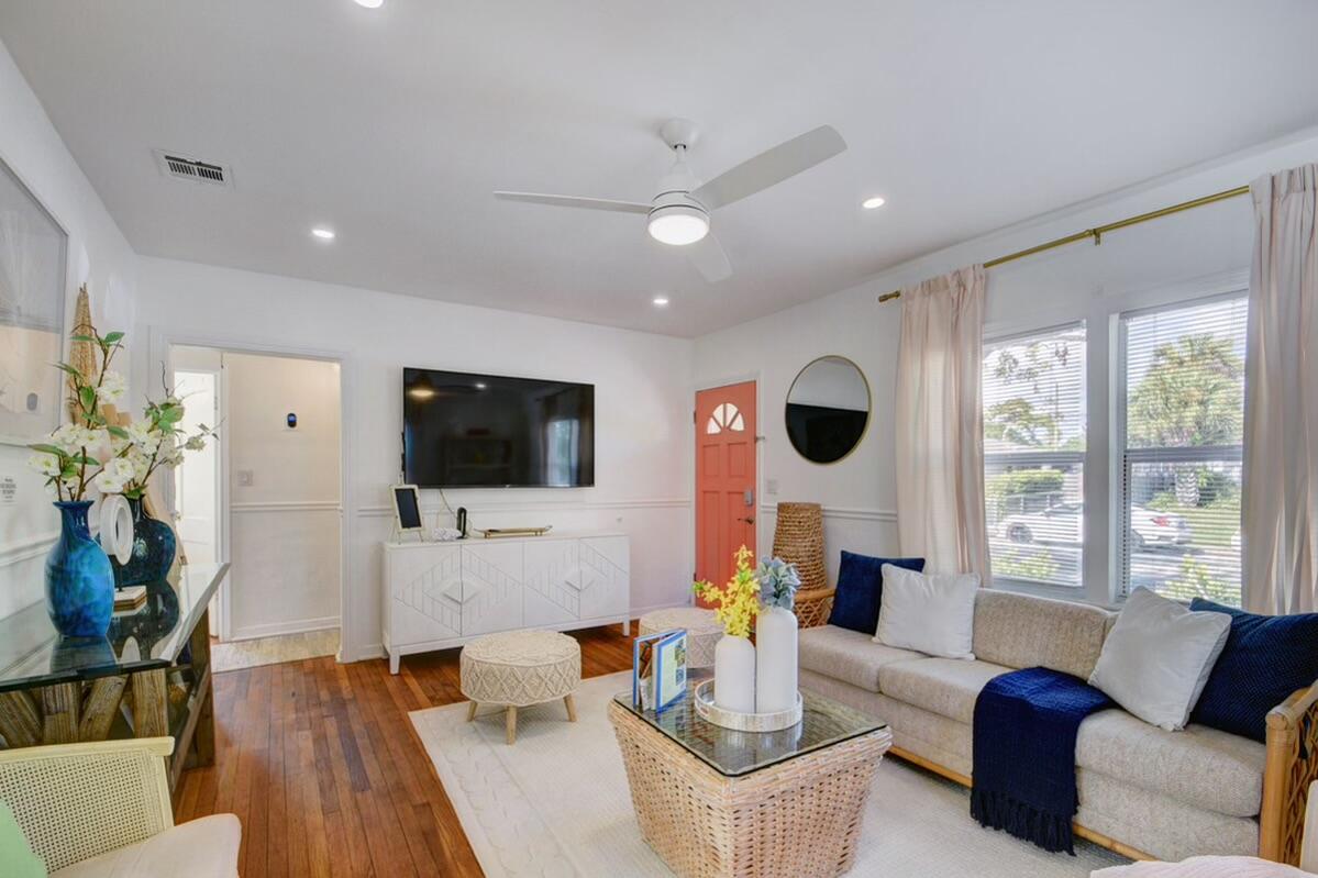 LAKE WORTH TOWN OF - Residential