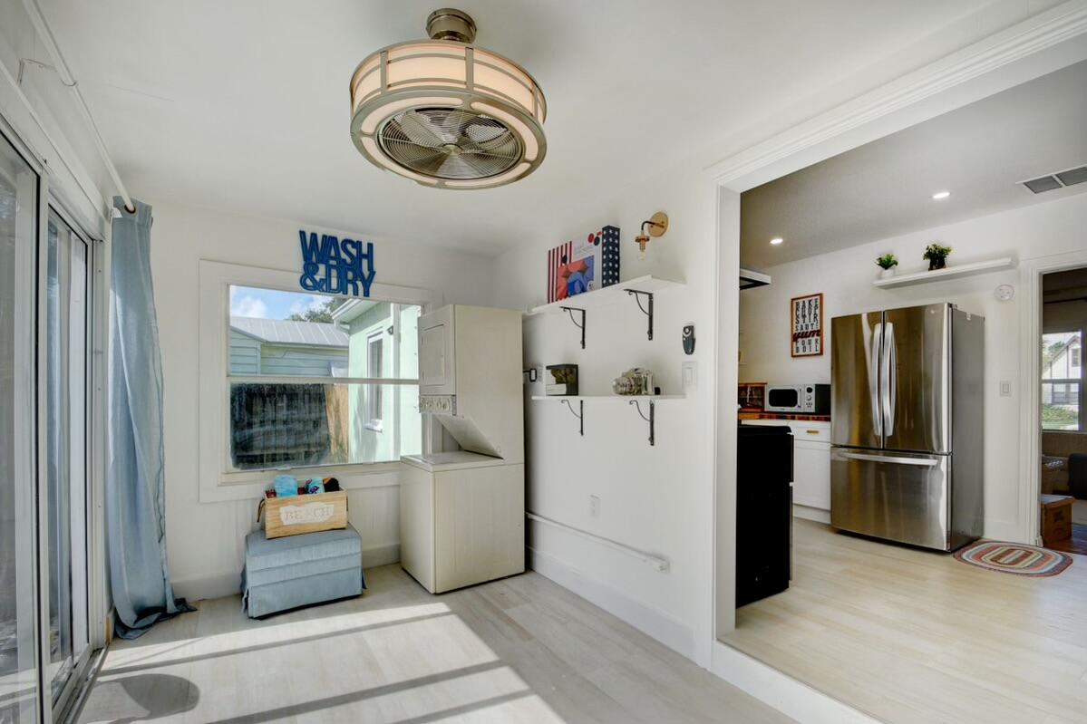LAKE WORTH TOWN OF - Residential