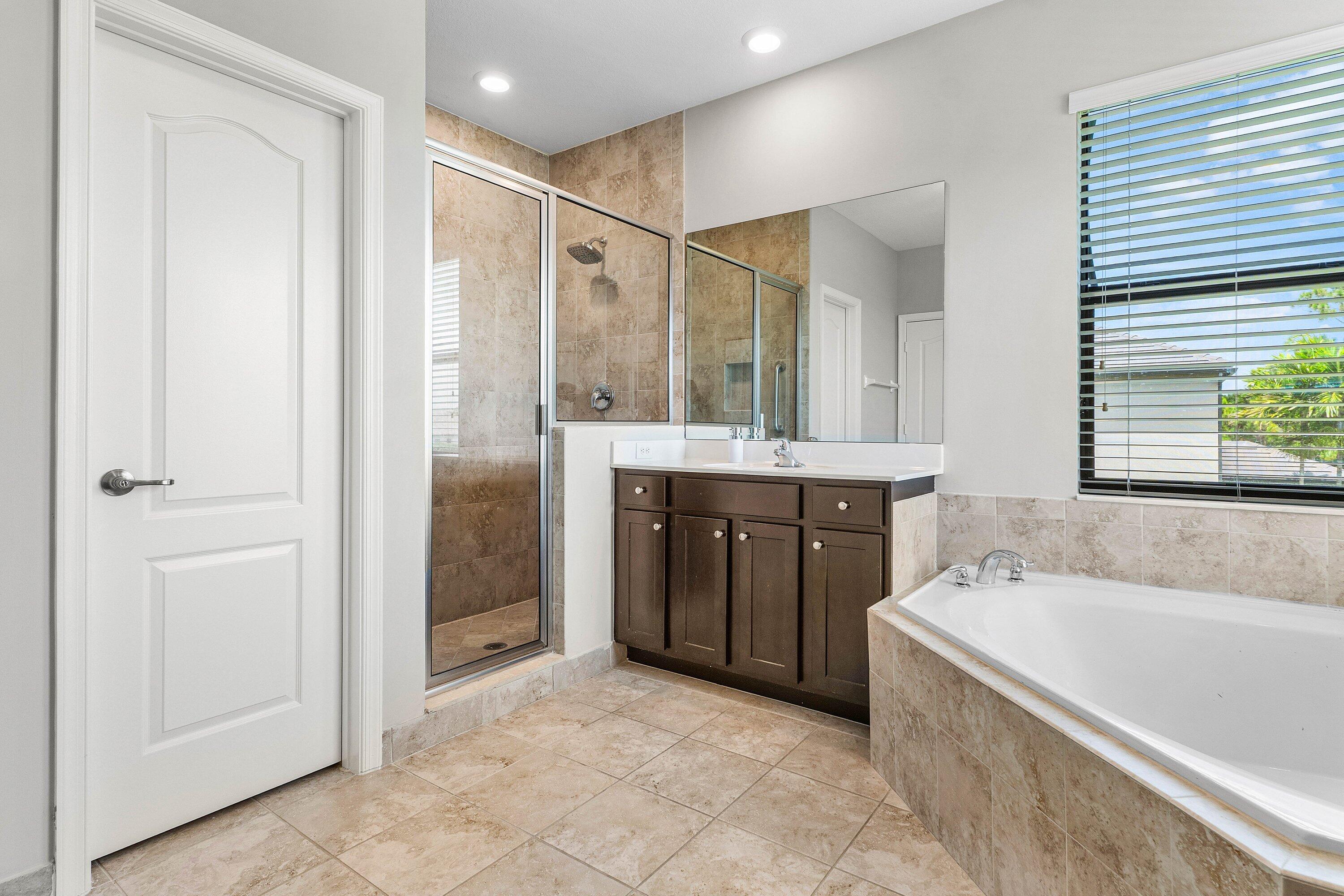 SILVERWOOD ESTATES - Residential