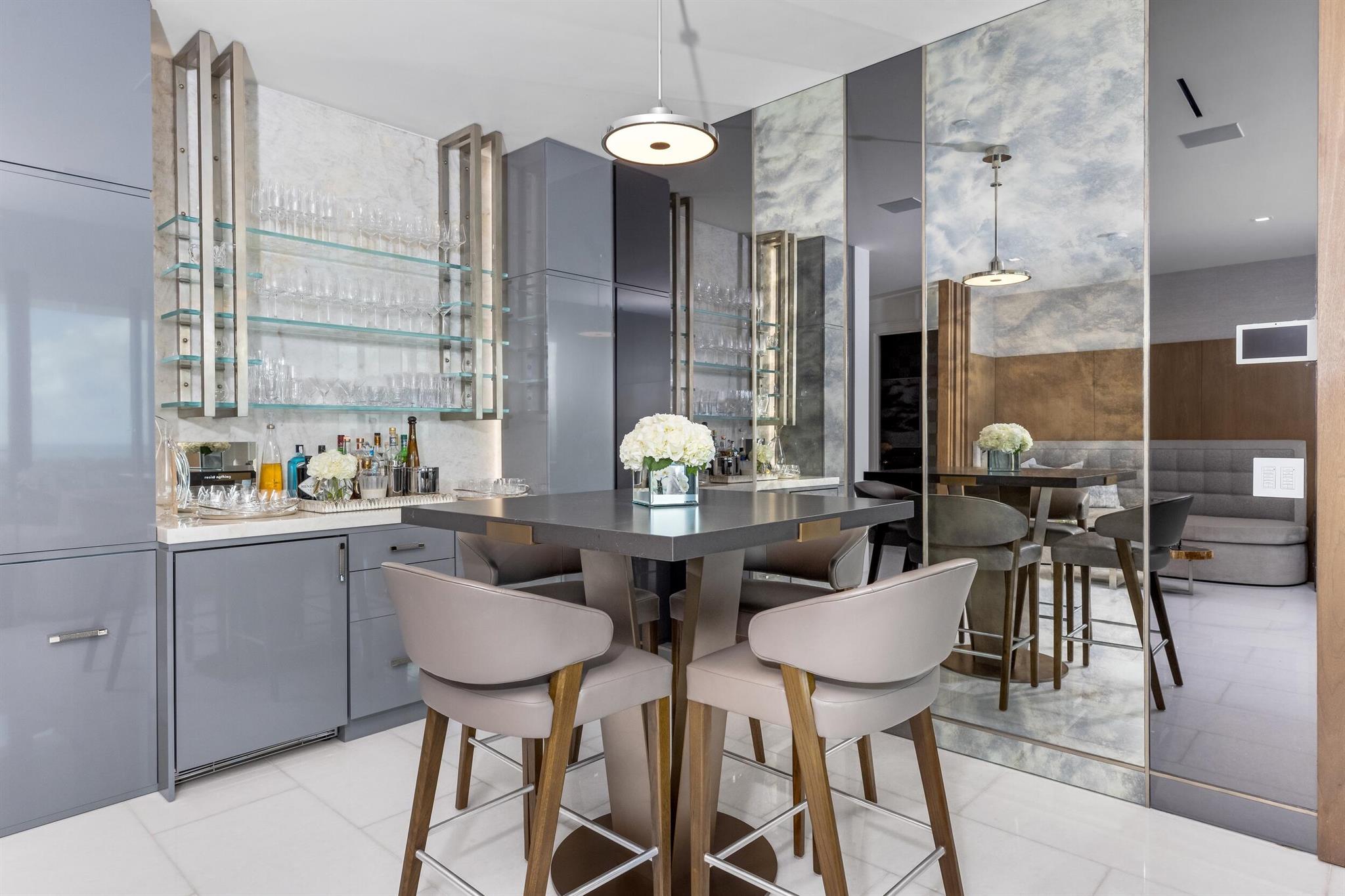 BRISTOL CONDO - Residential