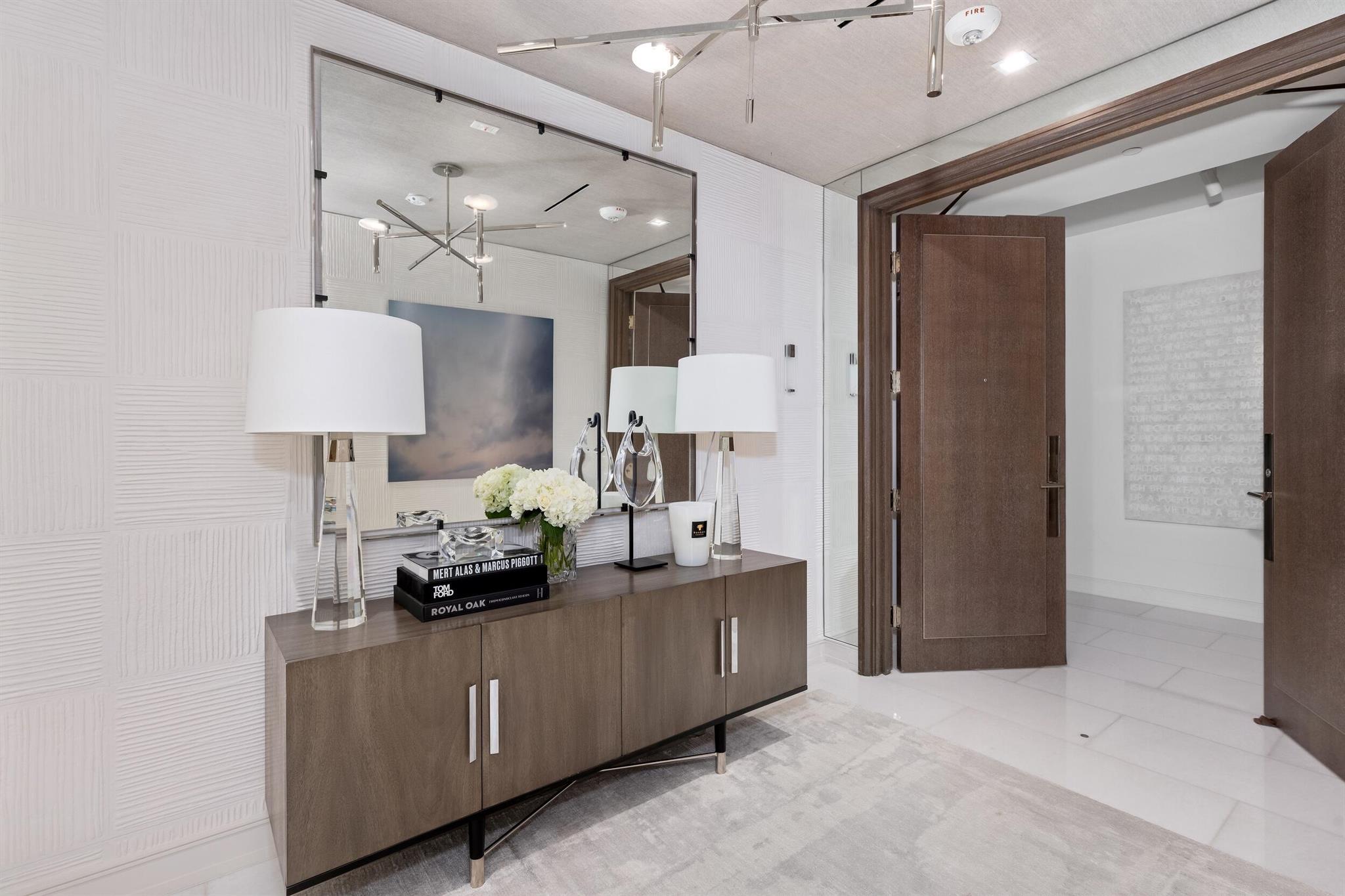 BRISTOL CONDO - Residential
