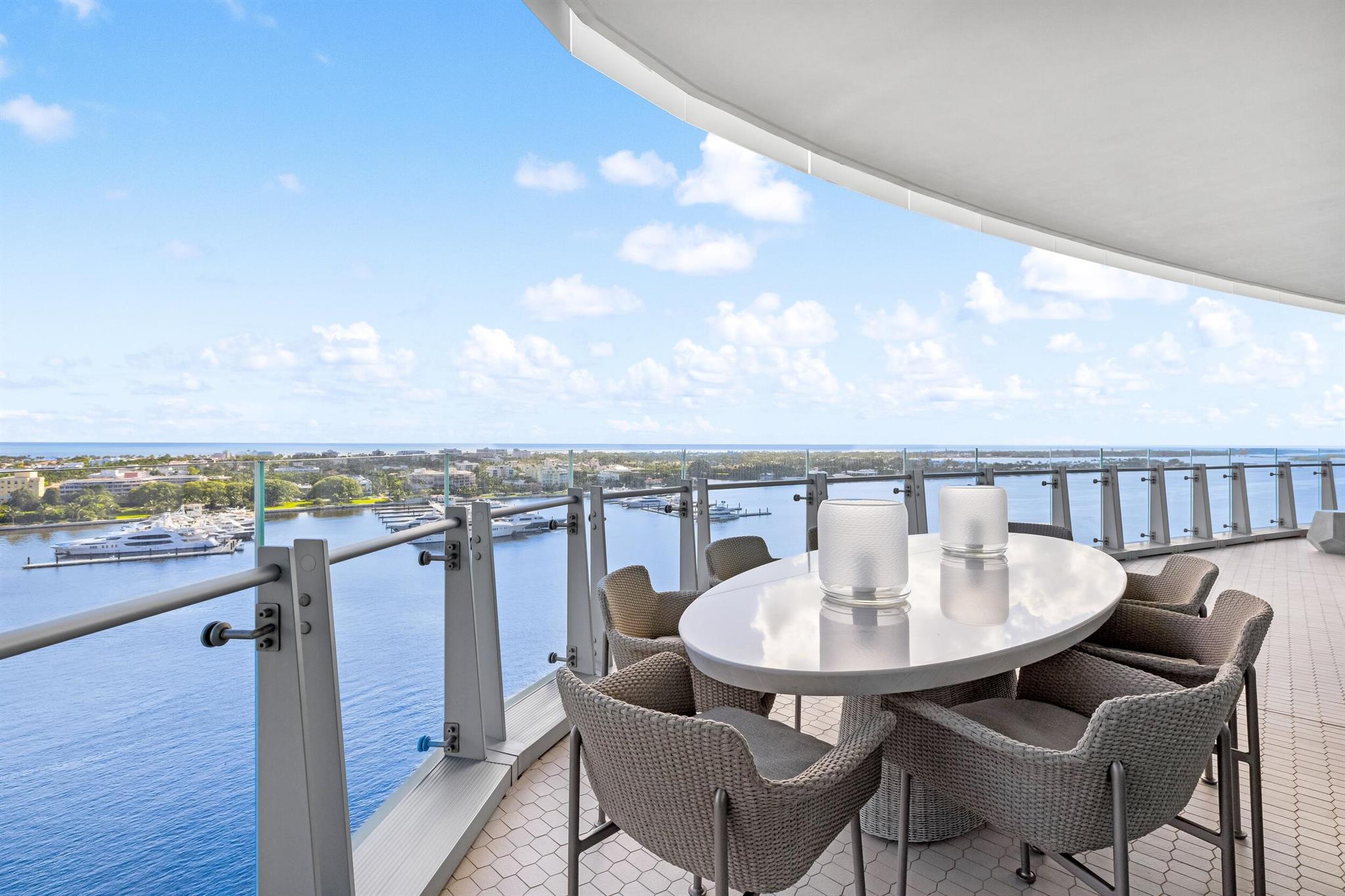 BRISTOL CONDO - Residential
