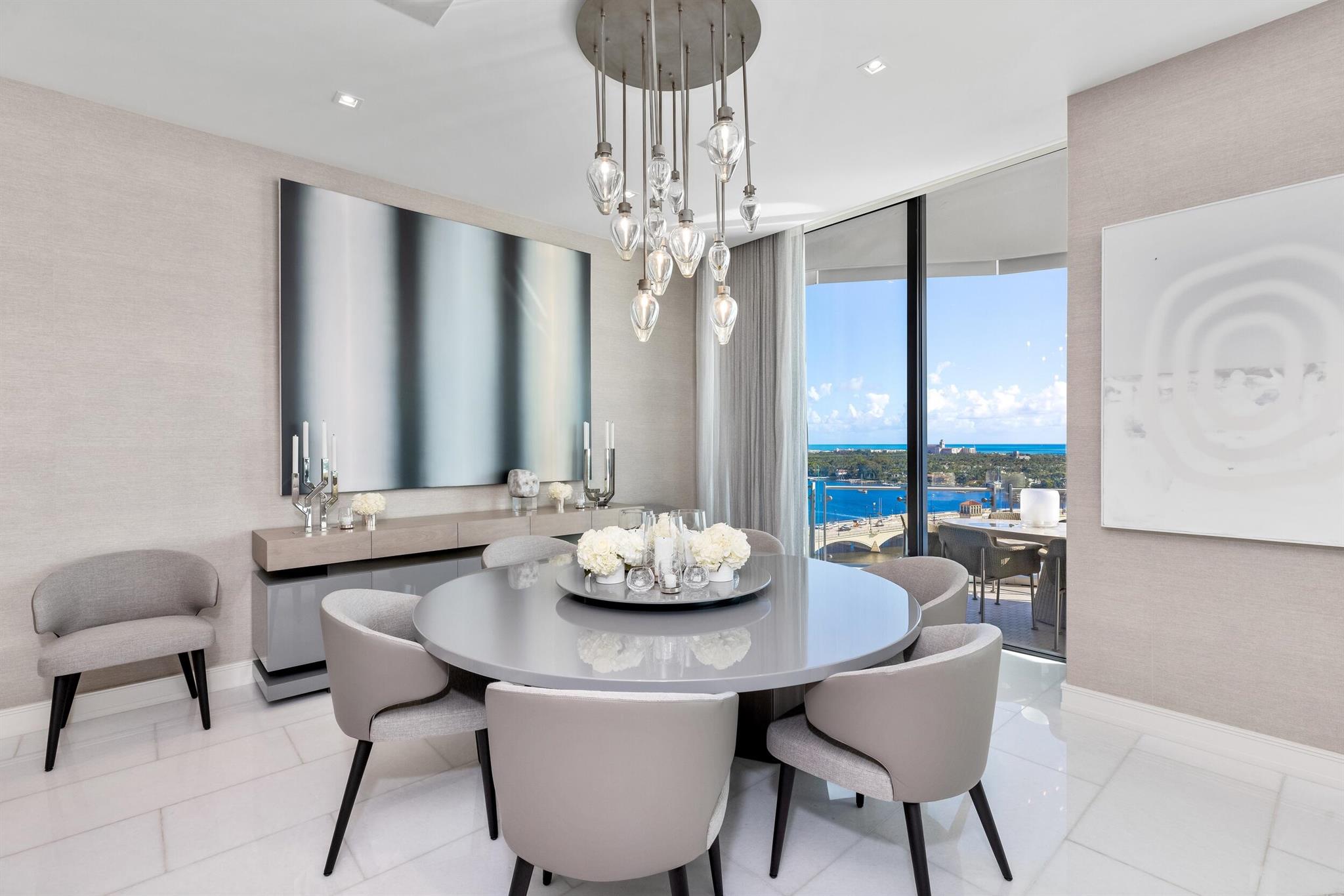 BRISTOL CONDO - Residential