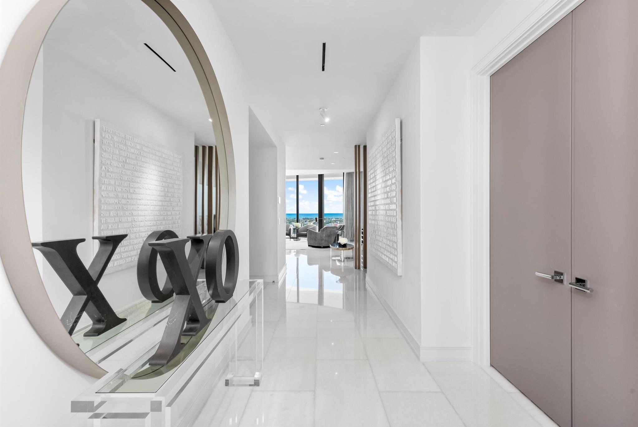 BRISTOL CONDO - Residential