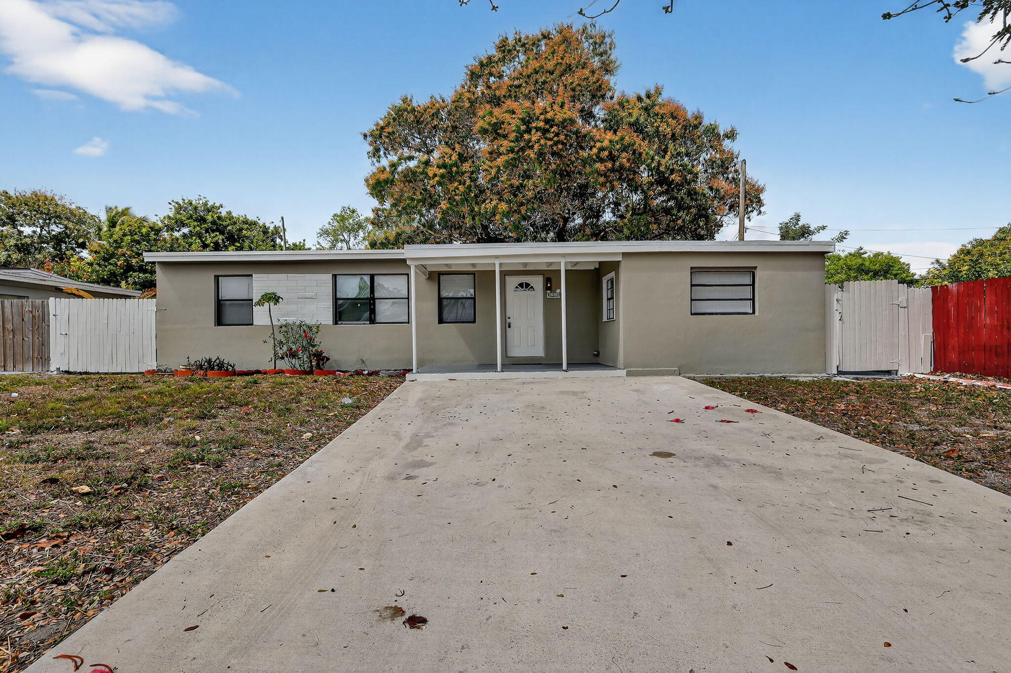 LAKE FOREST SEC ONE - Residential