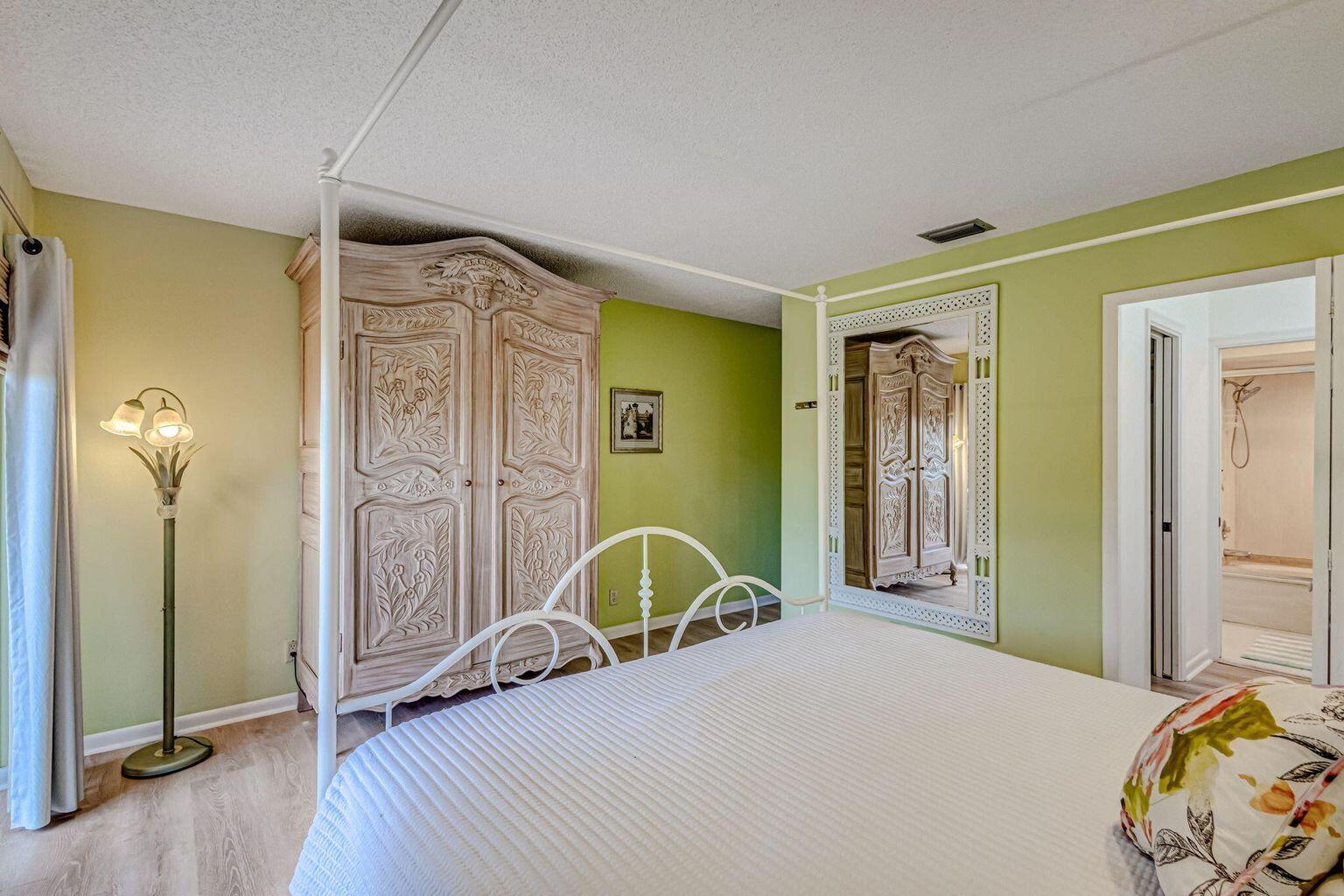 CAPE POINTE OF JONATHANS LANDING - Residential Lease