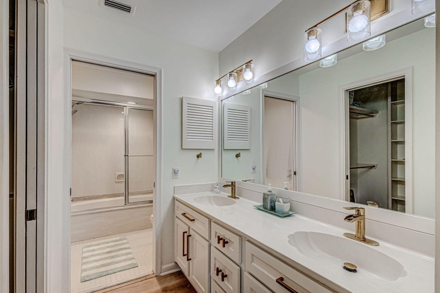 CAPE POINTE OF JONATHANS LANDING - Residential Lease
