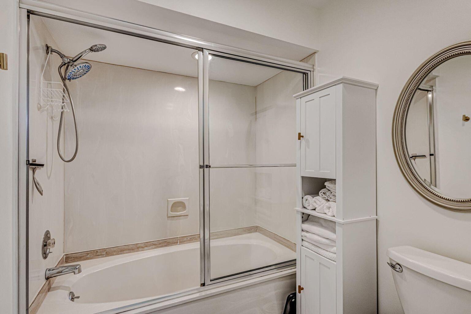 CAPE POINTE OF JONATHANS LANDING - Residential Lease