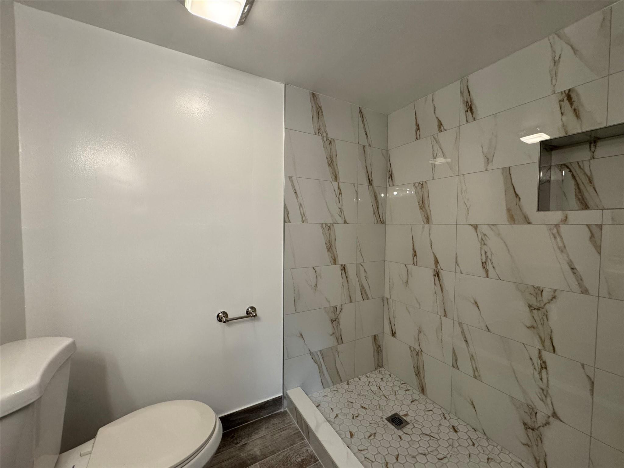 GARDENS NORTH - Residential Lease