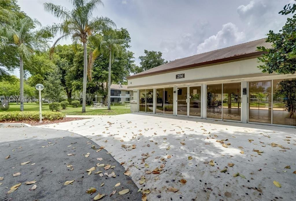 GARDENS NORTH - Residential Lease