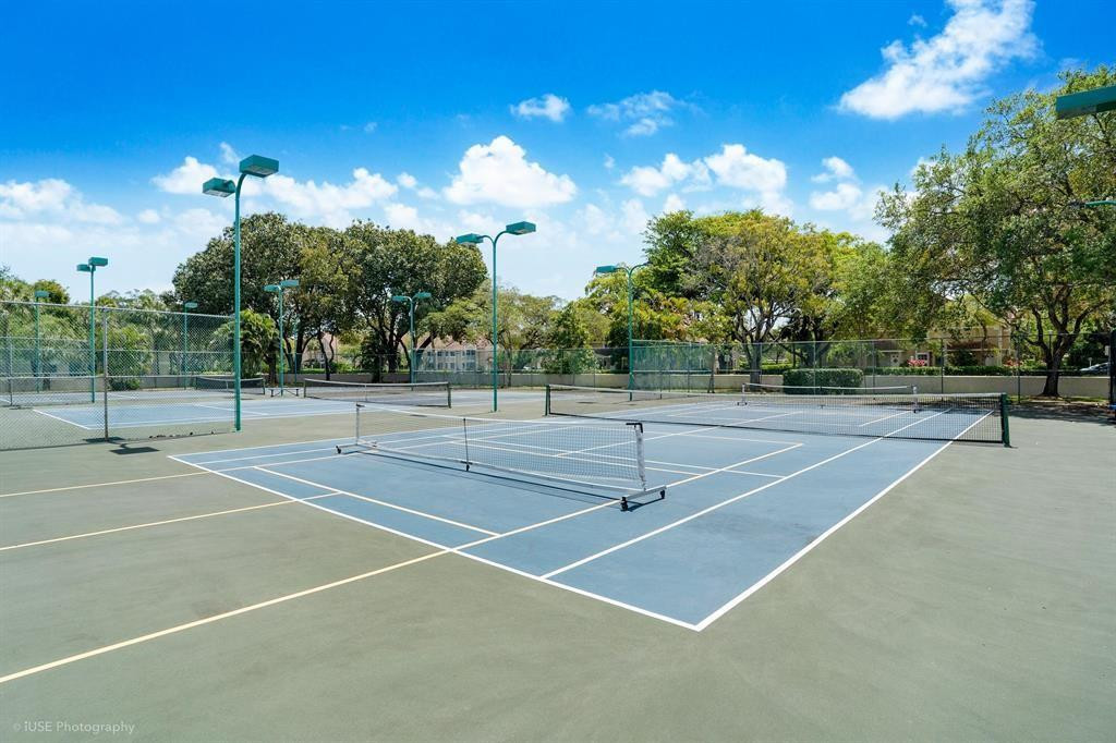 GARDENS NORTH - Residential Lease
