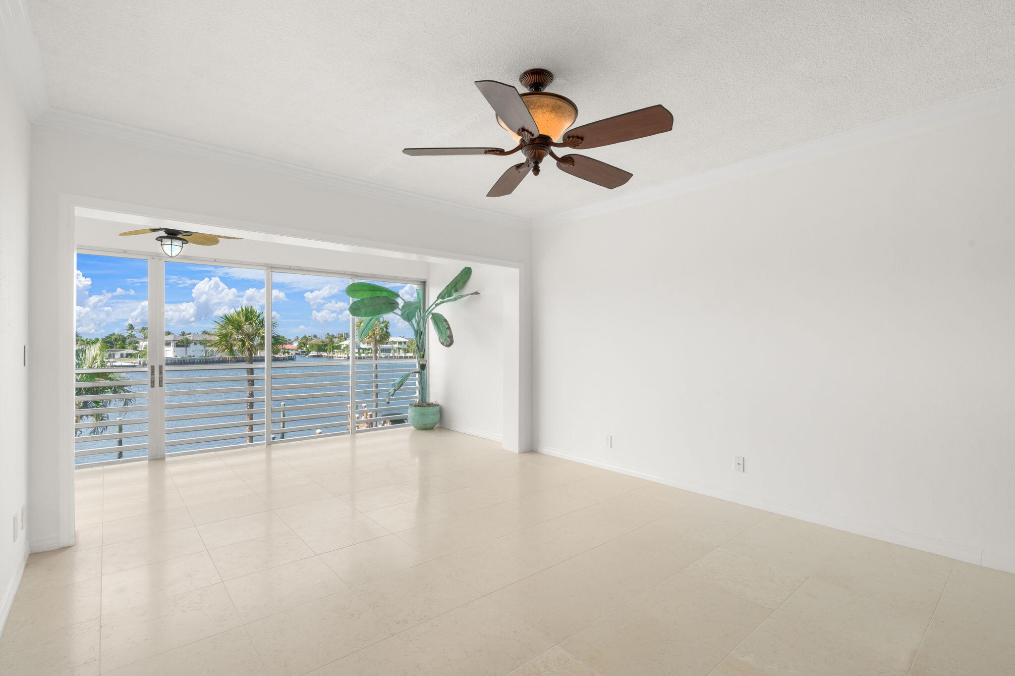 TROPIC HARBOR CONDO PART SIX - Residential