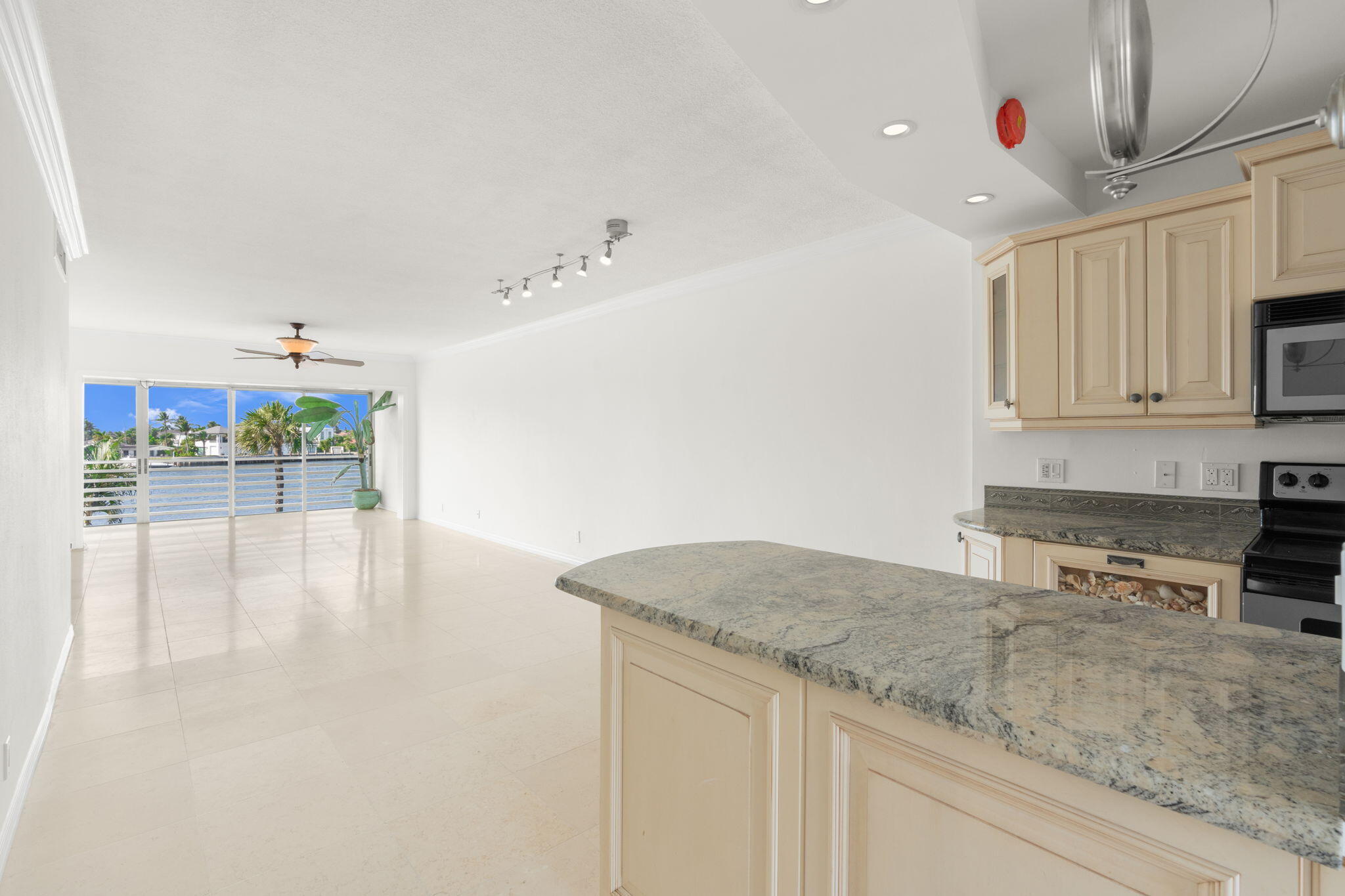 TROPIC HARBOR CONDO PART SIX - Residential
